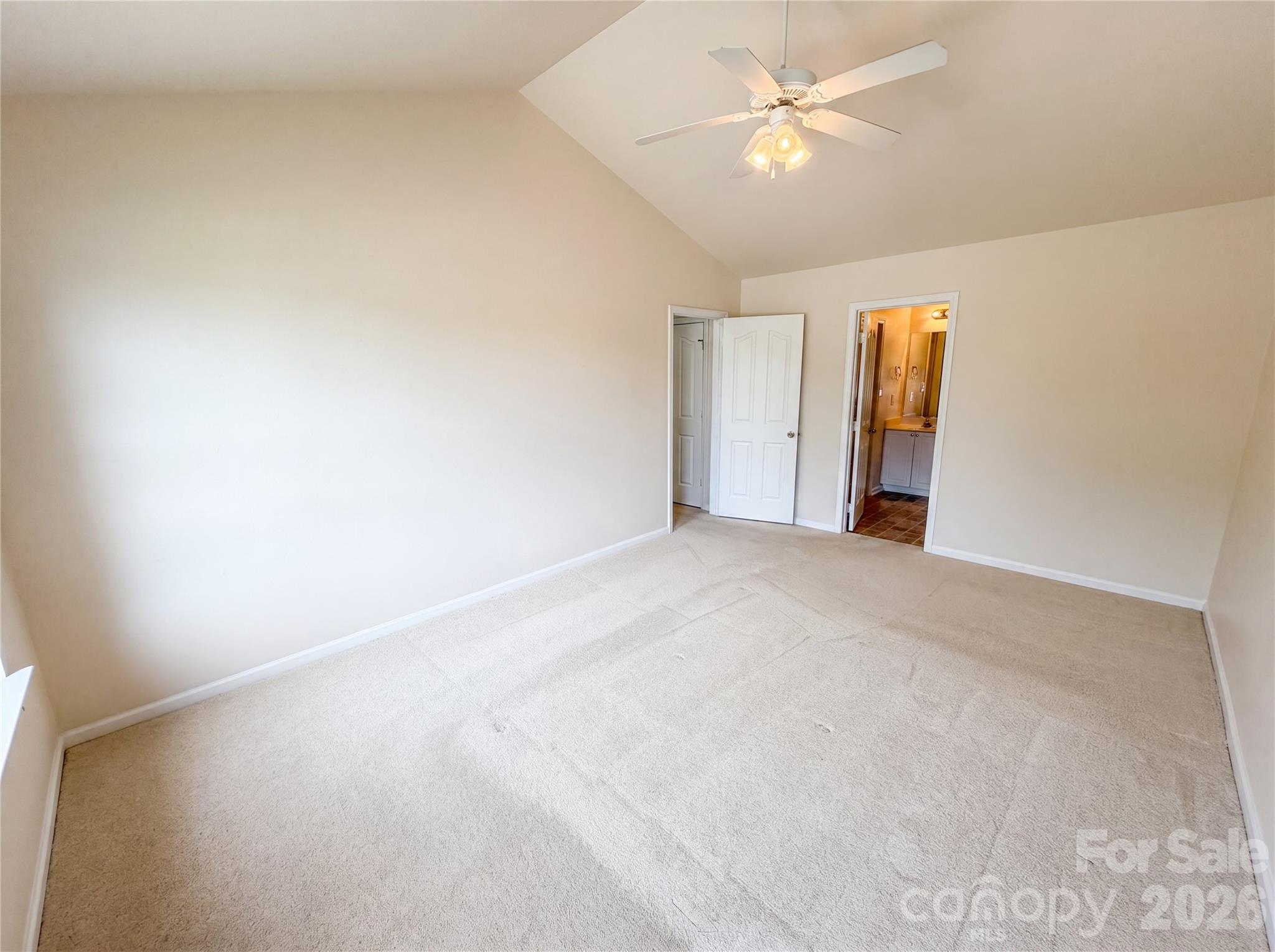 1131 Jordans Pond Lane Property Photo 8