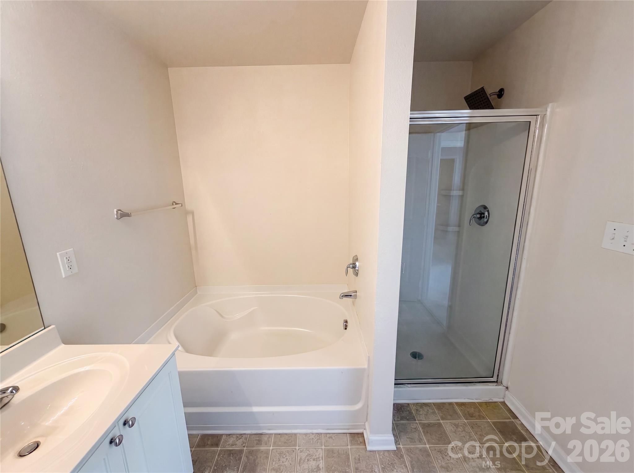 1131 Jordans Pond Lane Property Photo 9