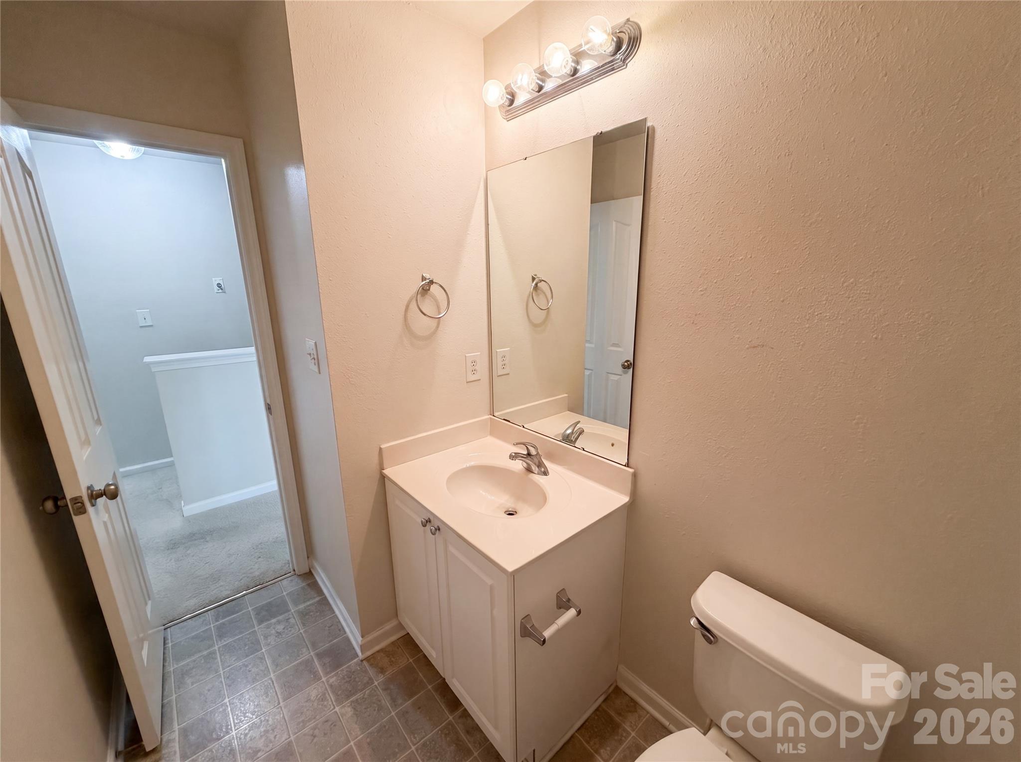1131 Jordans Pond Lane Property Photo 14