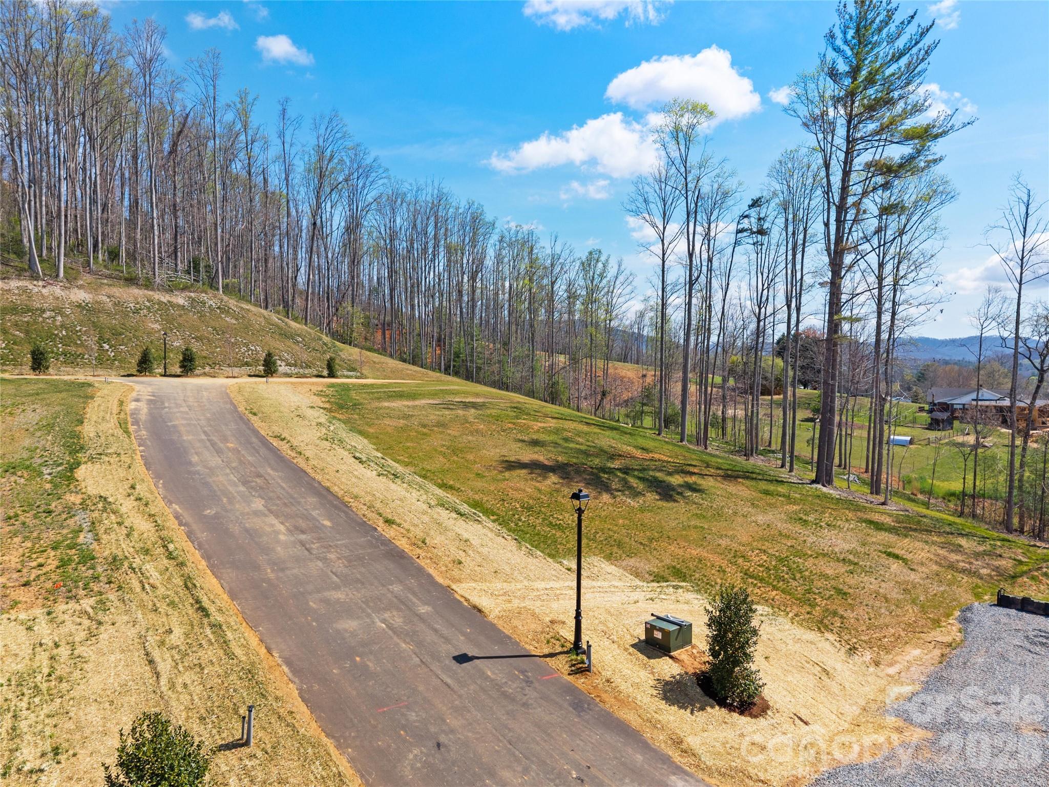 443 Irvine Drive Property Photo 11