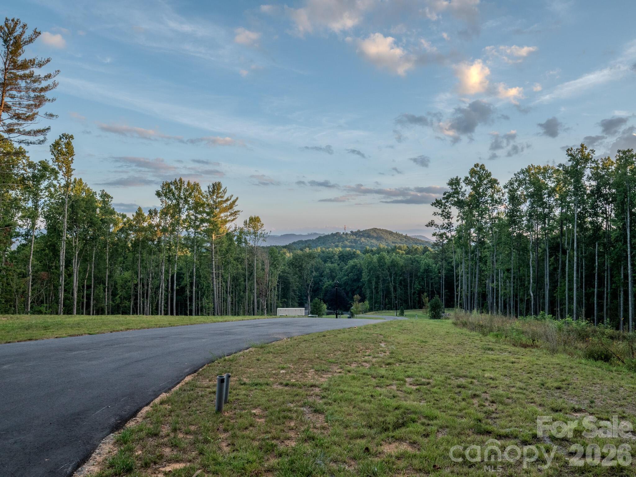 444 Irvine Drive Property Photo 2