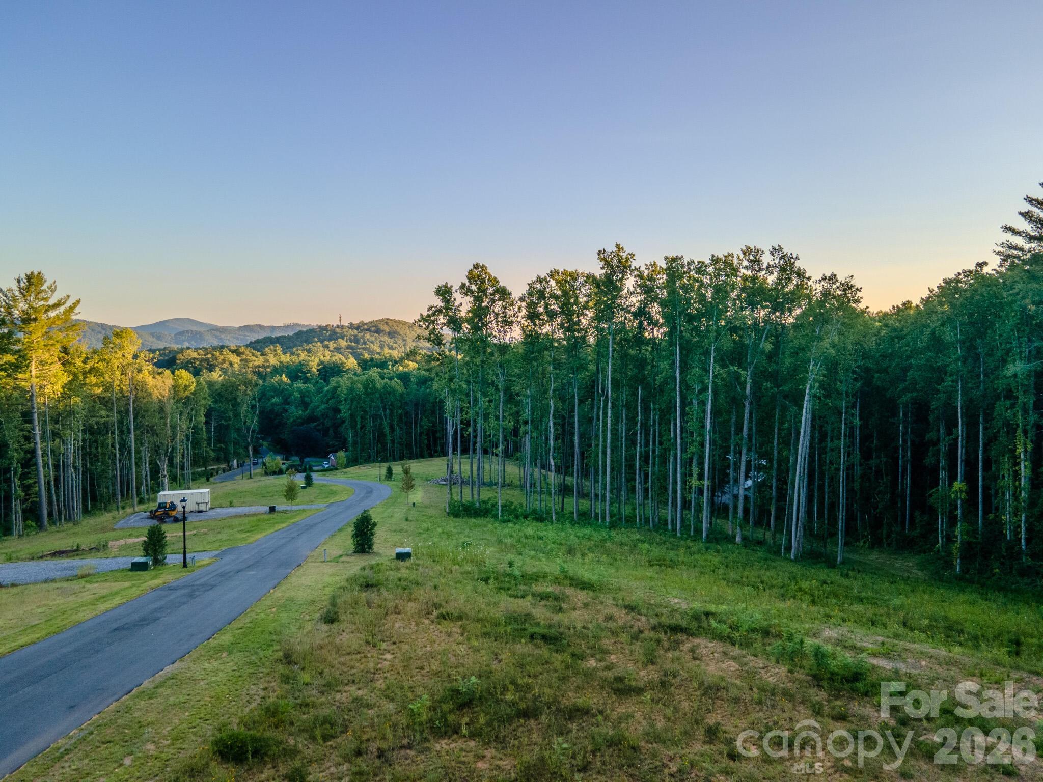 444 Irvine Drive Property Photo 4