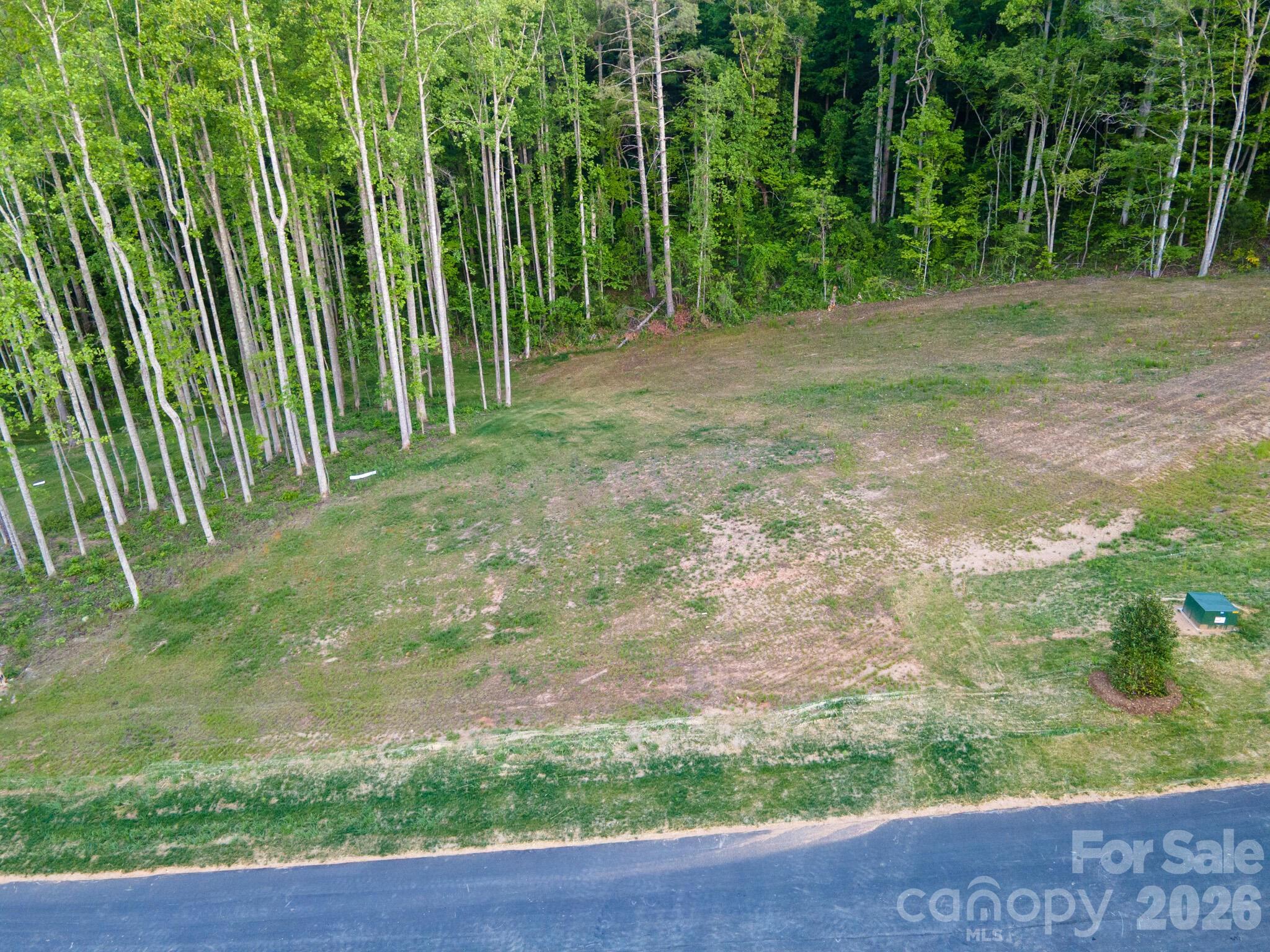 432 Irvine Drive Property Photo 5
