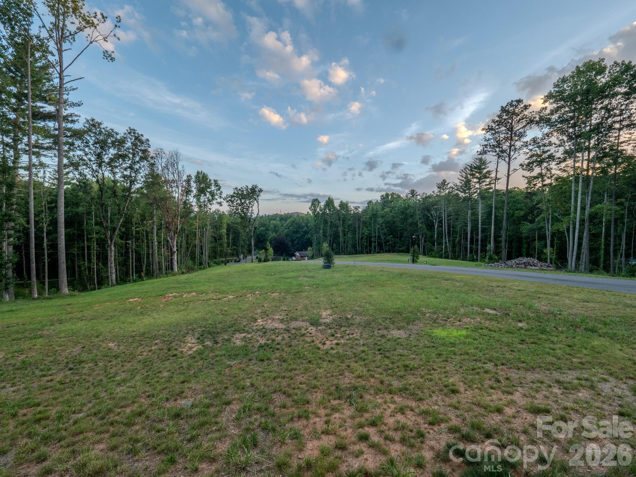 425 Irvine Drive Property Photo 4