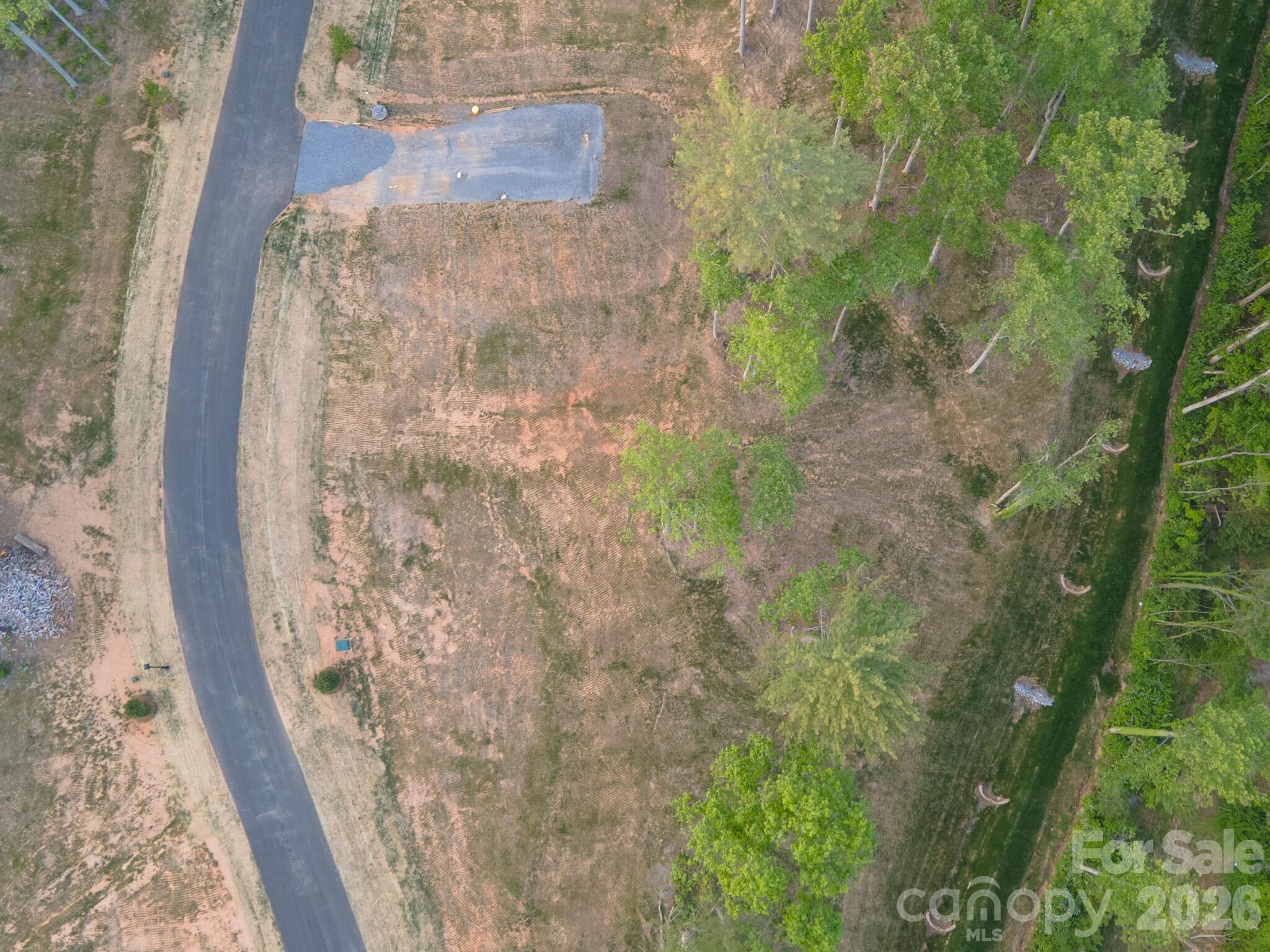 425 Irvine Drive Property Photo 9