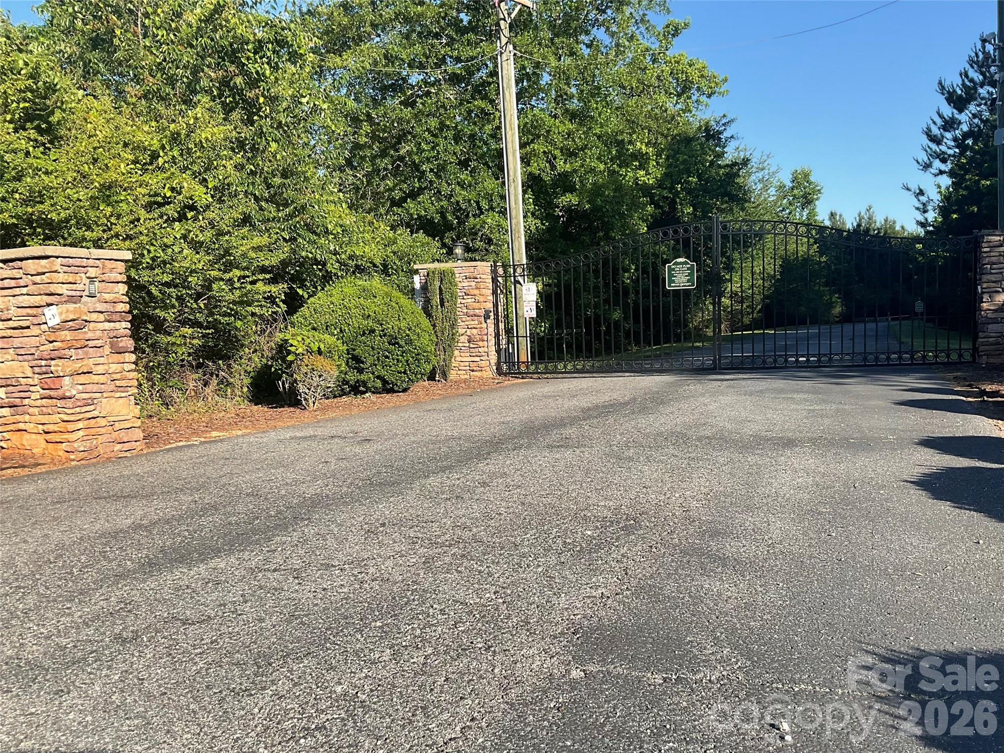 105 Whispering Pines Lane Property Photo 9
