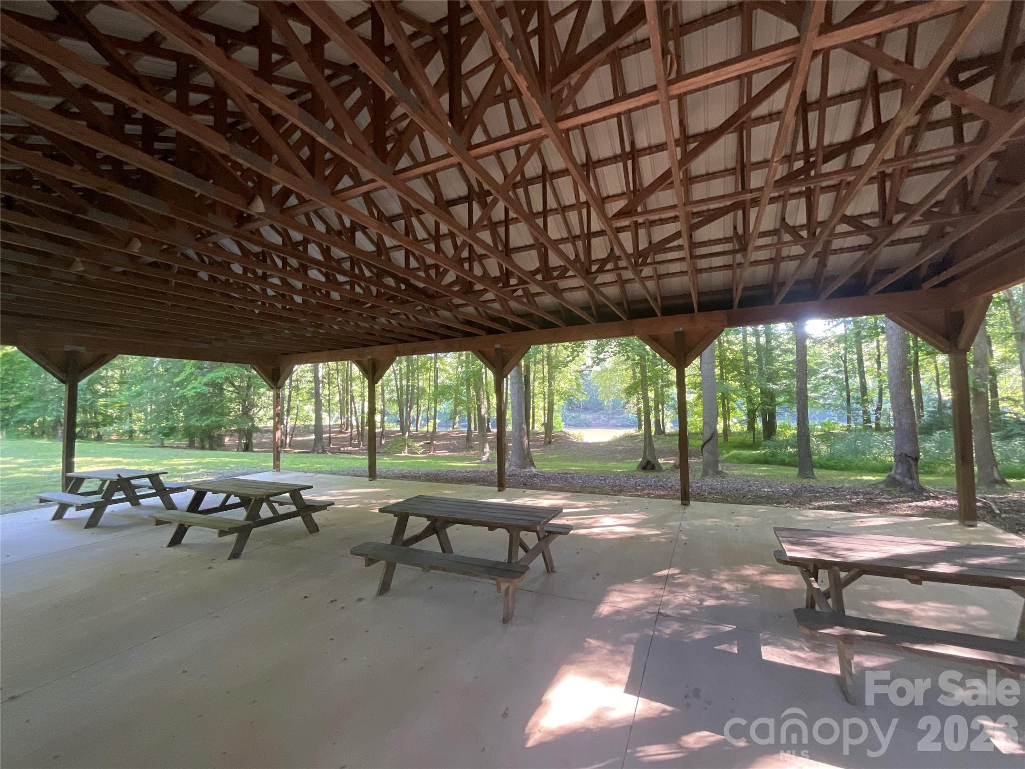 105 Whispering Pines Lane Property Photo 12