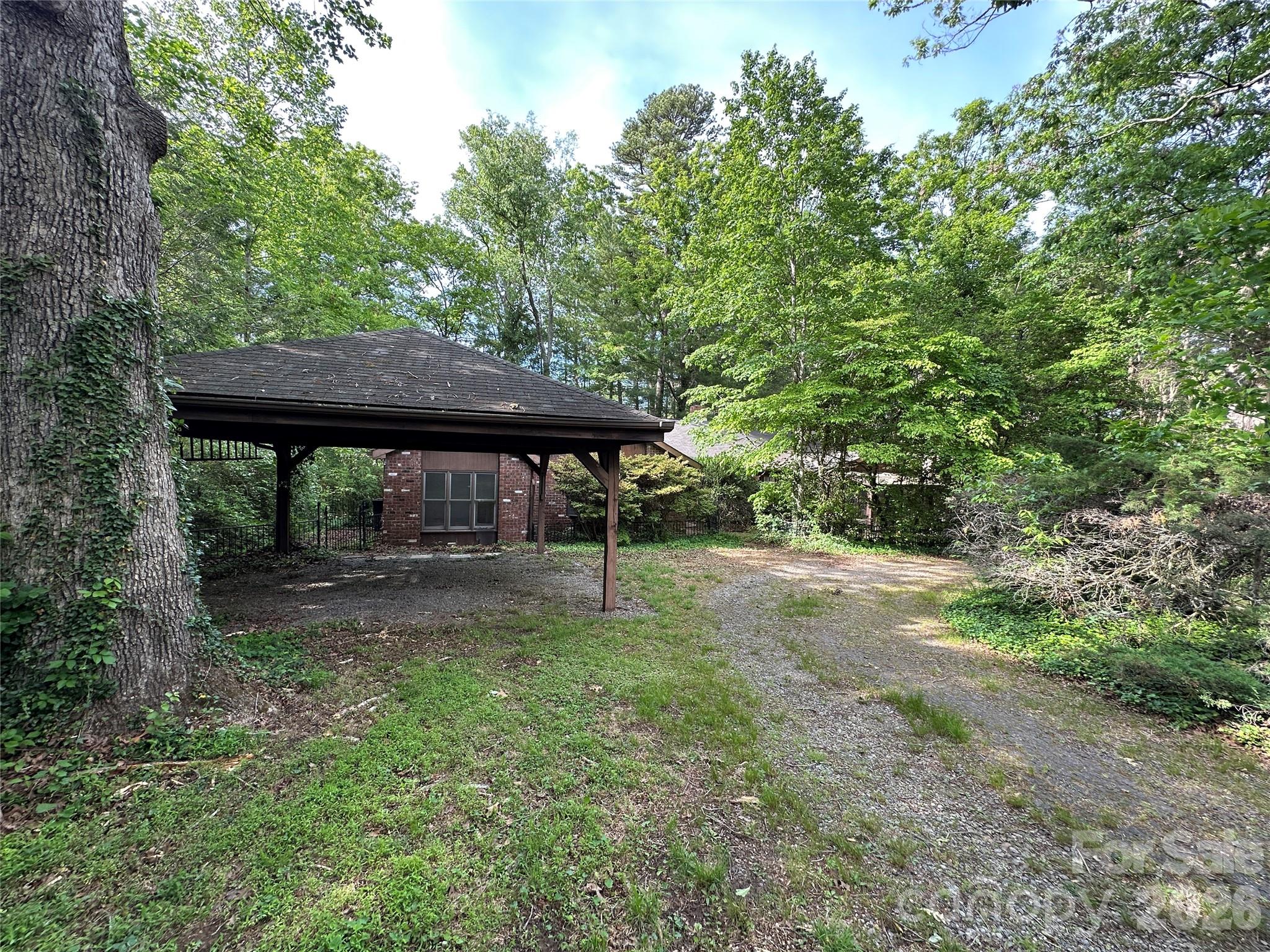 5 Lone Pine Road Property Photo 1
