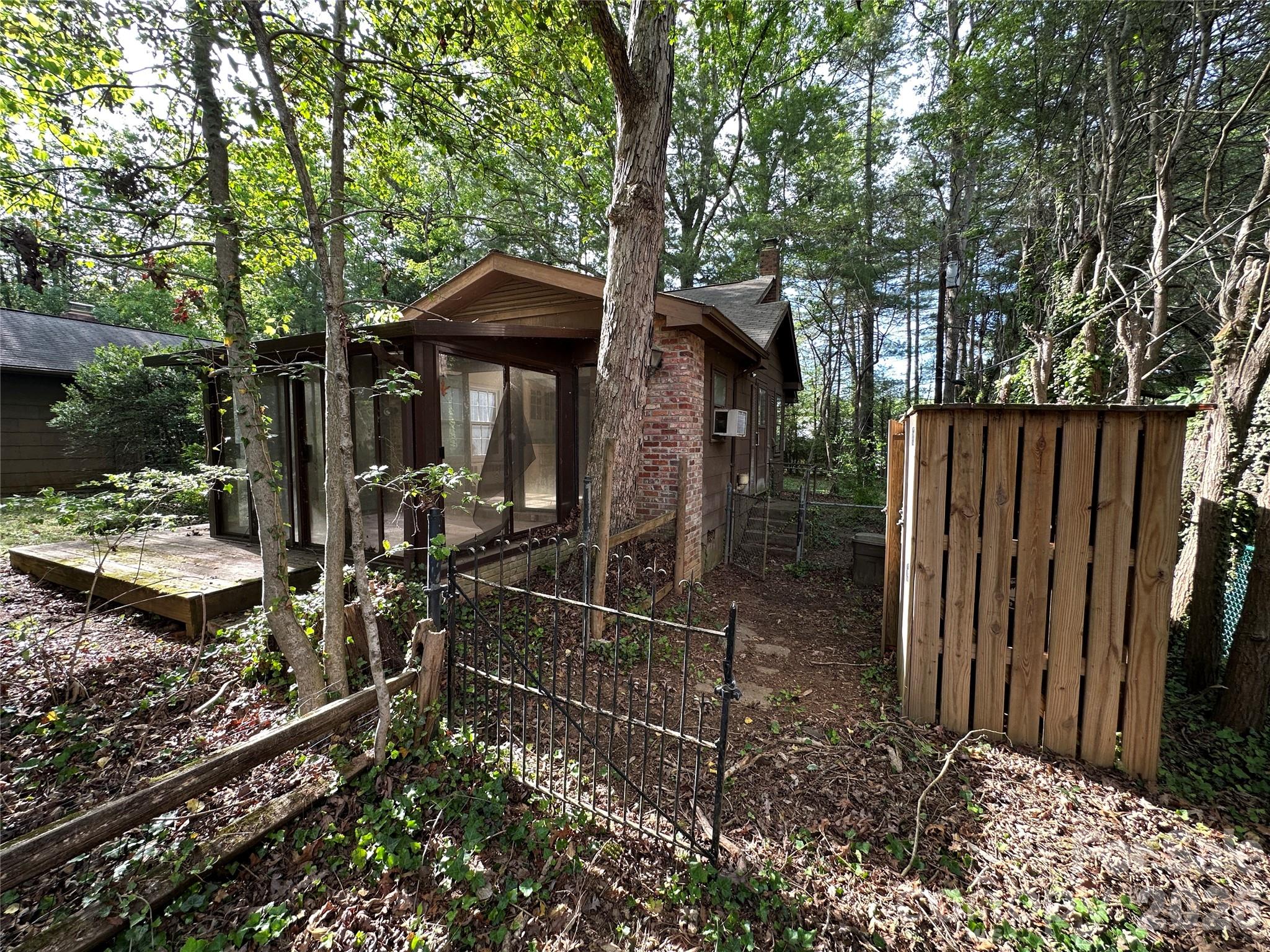 5 Lone Pine Road Property Photo 4
