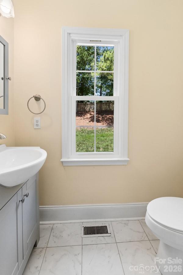 2328 Howerton Court Property Photo 19