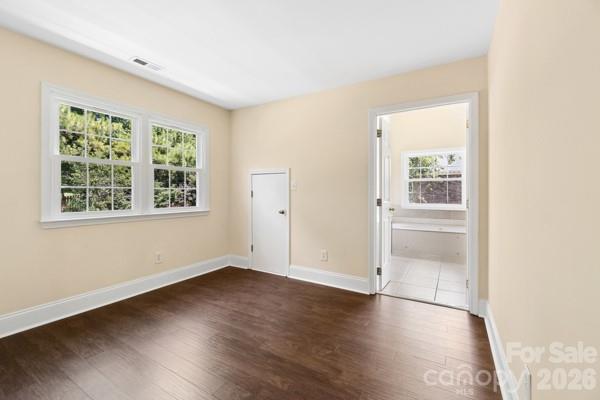 2328 Howerton Court Property Photo 25