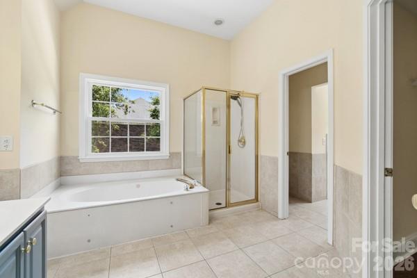 2328 Howerton Court Property Photo 35