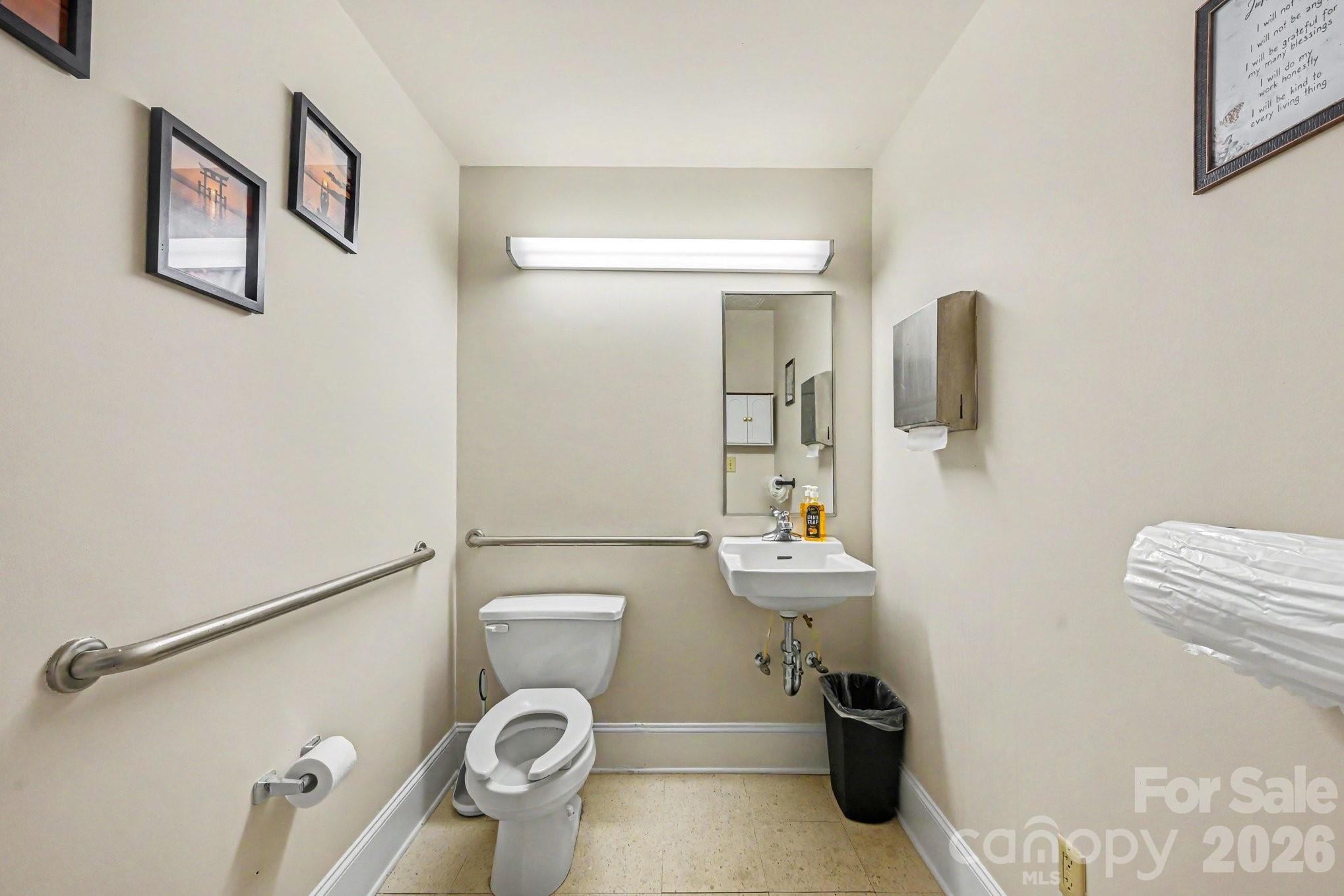 110 Charleston Drive 108 & 109 Property Photo 13