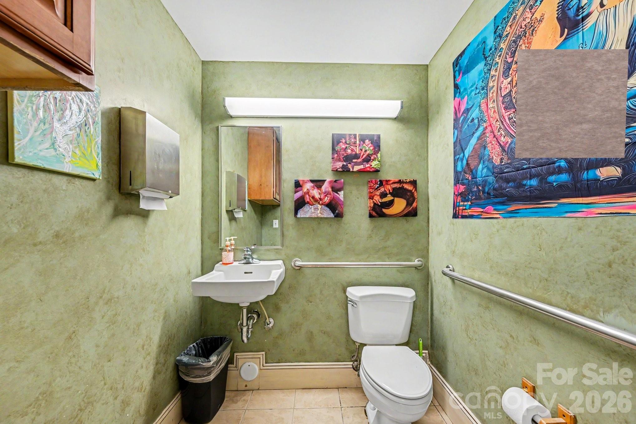 110 Charleston Drive 108 & 109 Property Photo 15