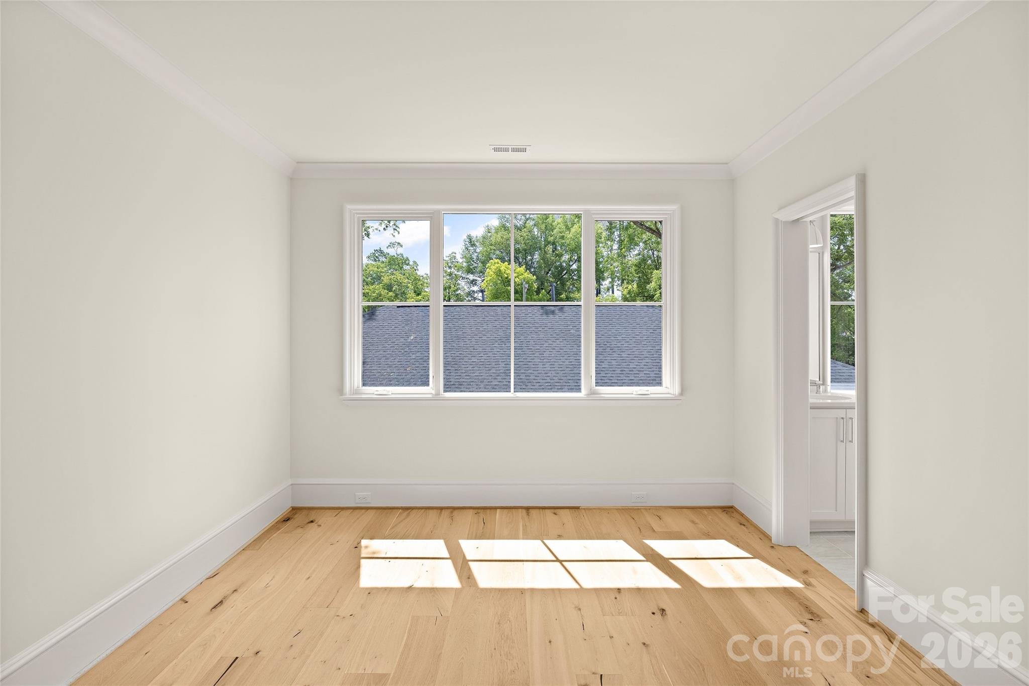 1932 E 8th Street Property Photo 41