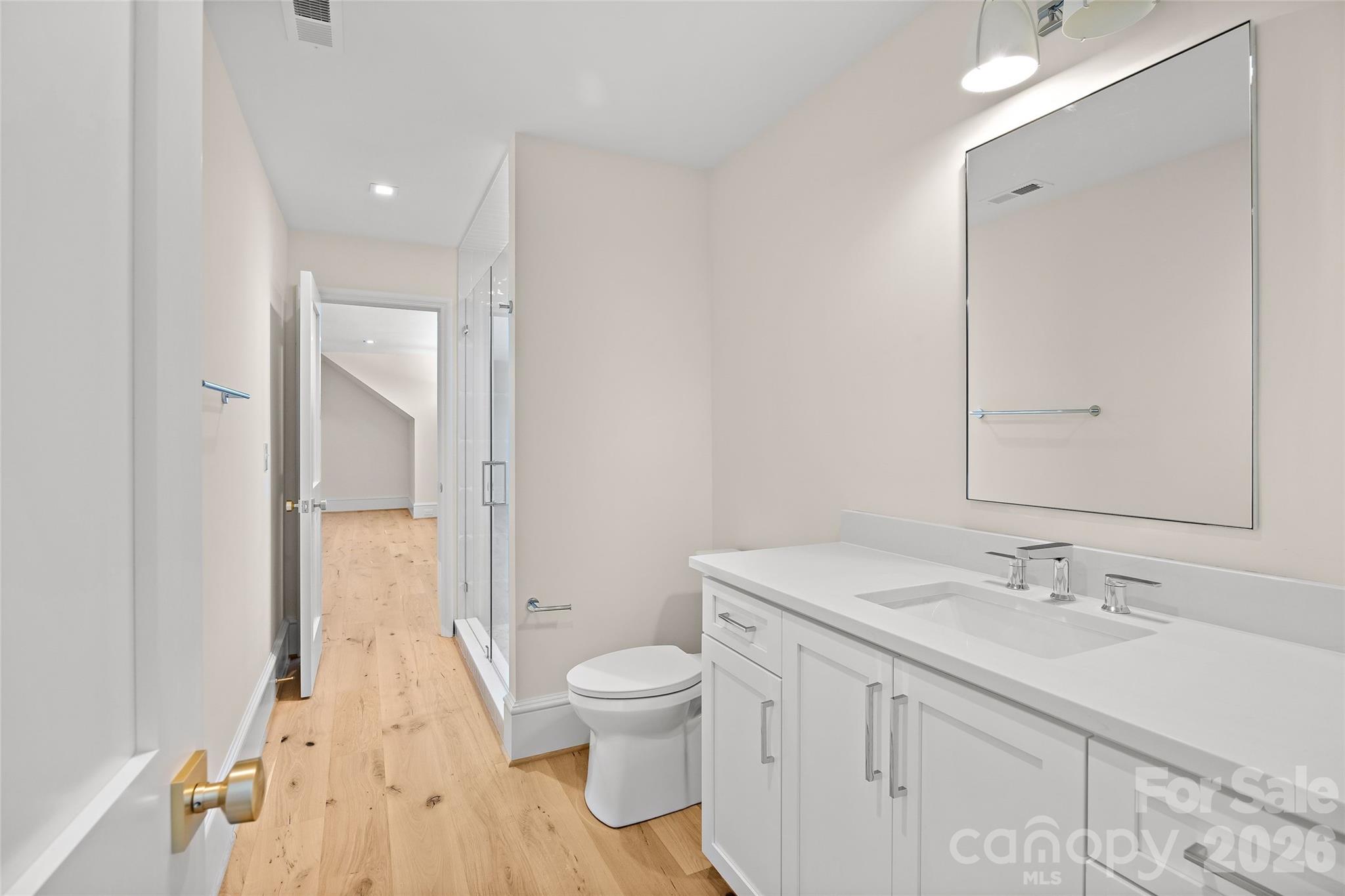 1932 E 8th Street Property Photo 46