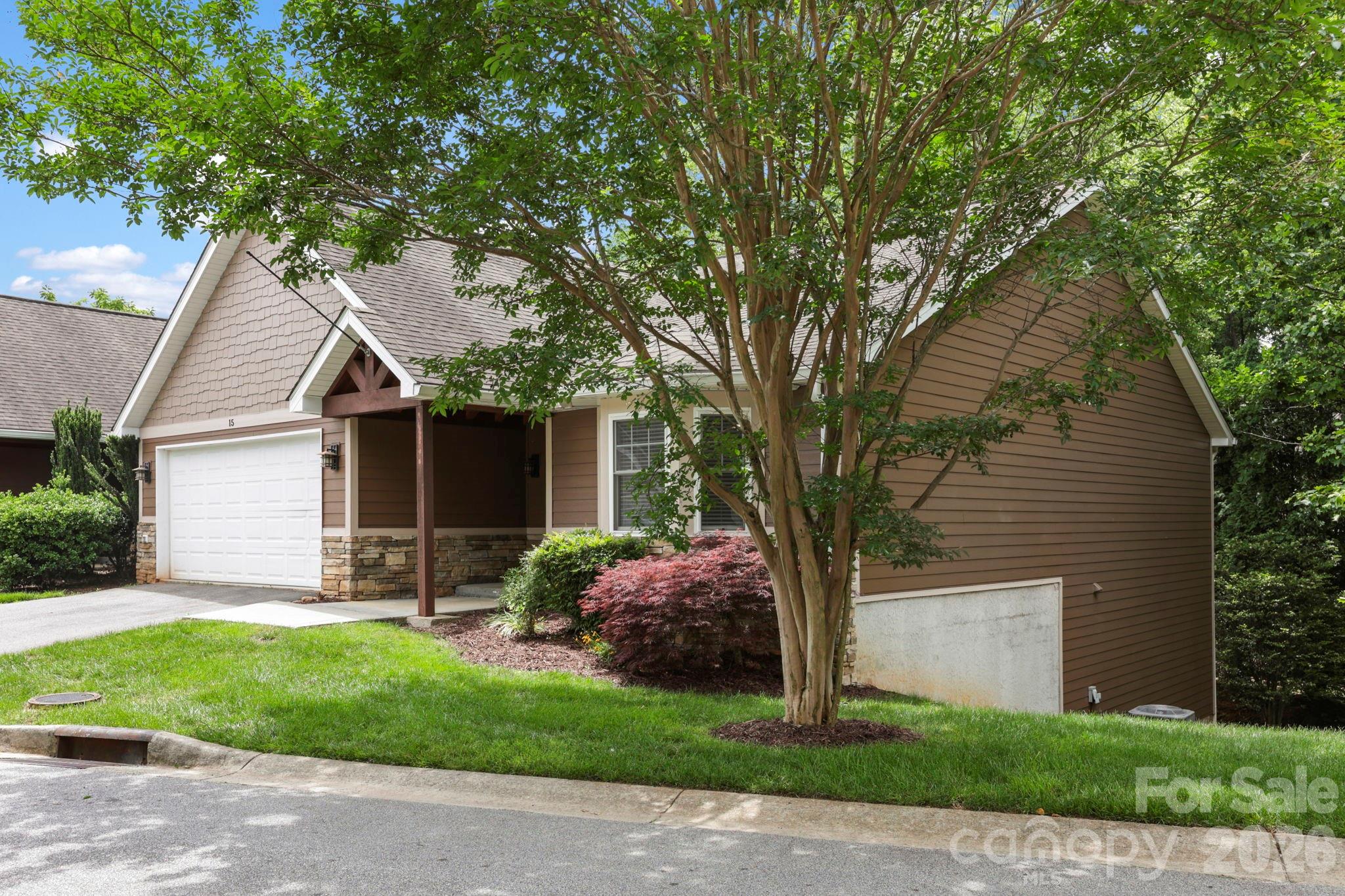 15 Kaylor Drive Property Photo 2