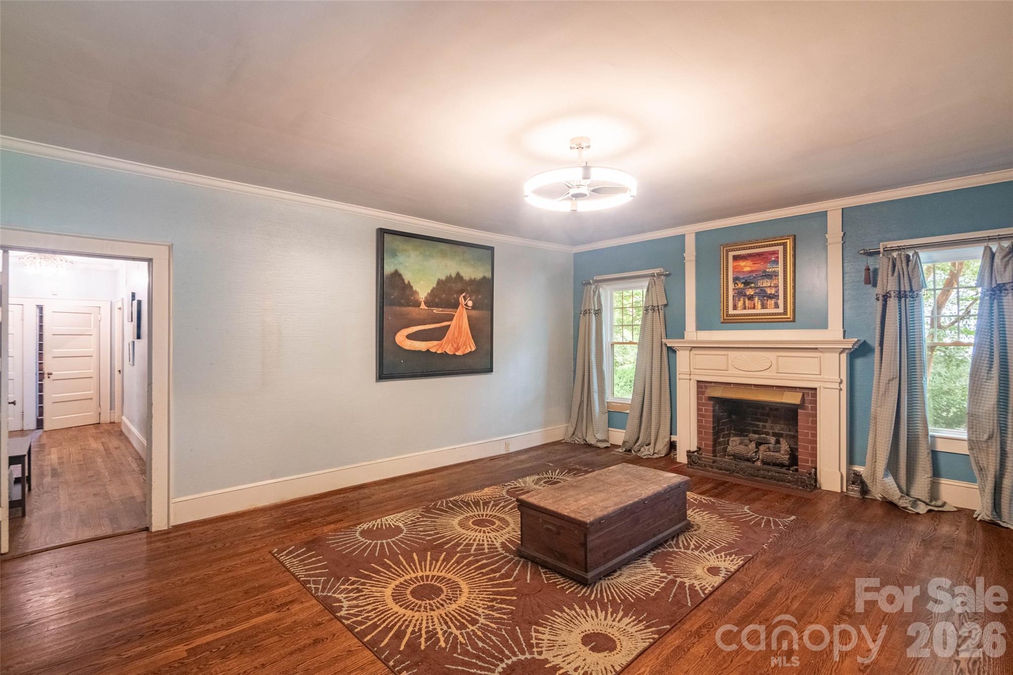 365 N Washington Street Property Photo 6