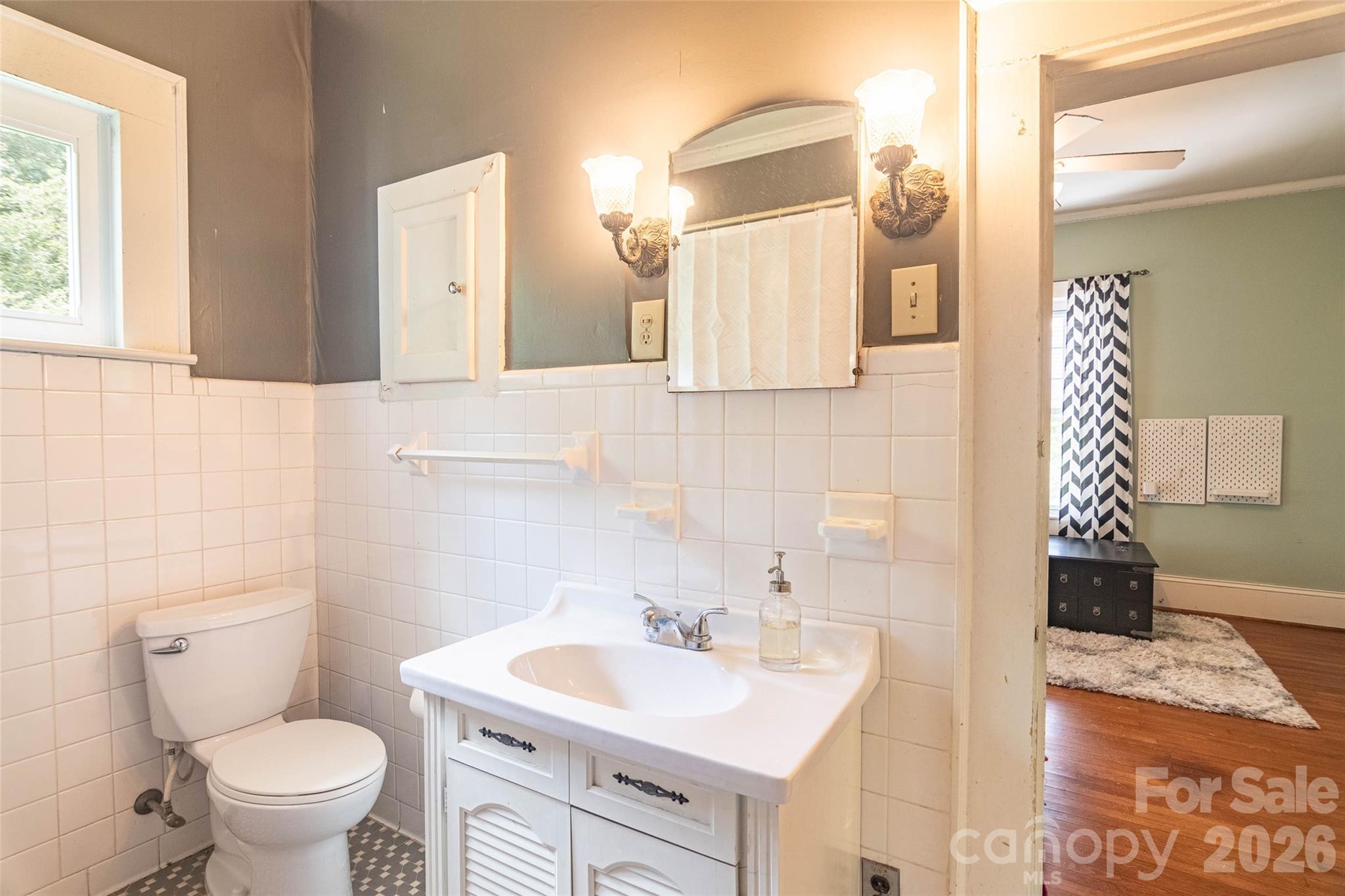 365 N Washington Street Property Photo 22