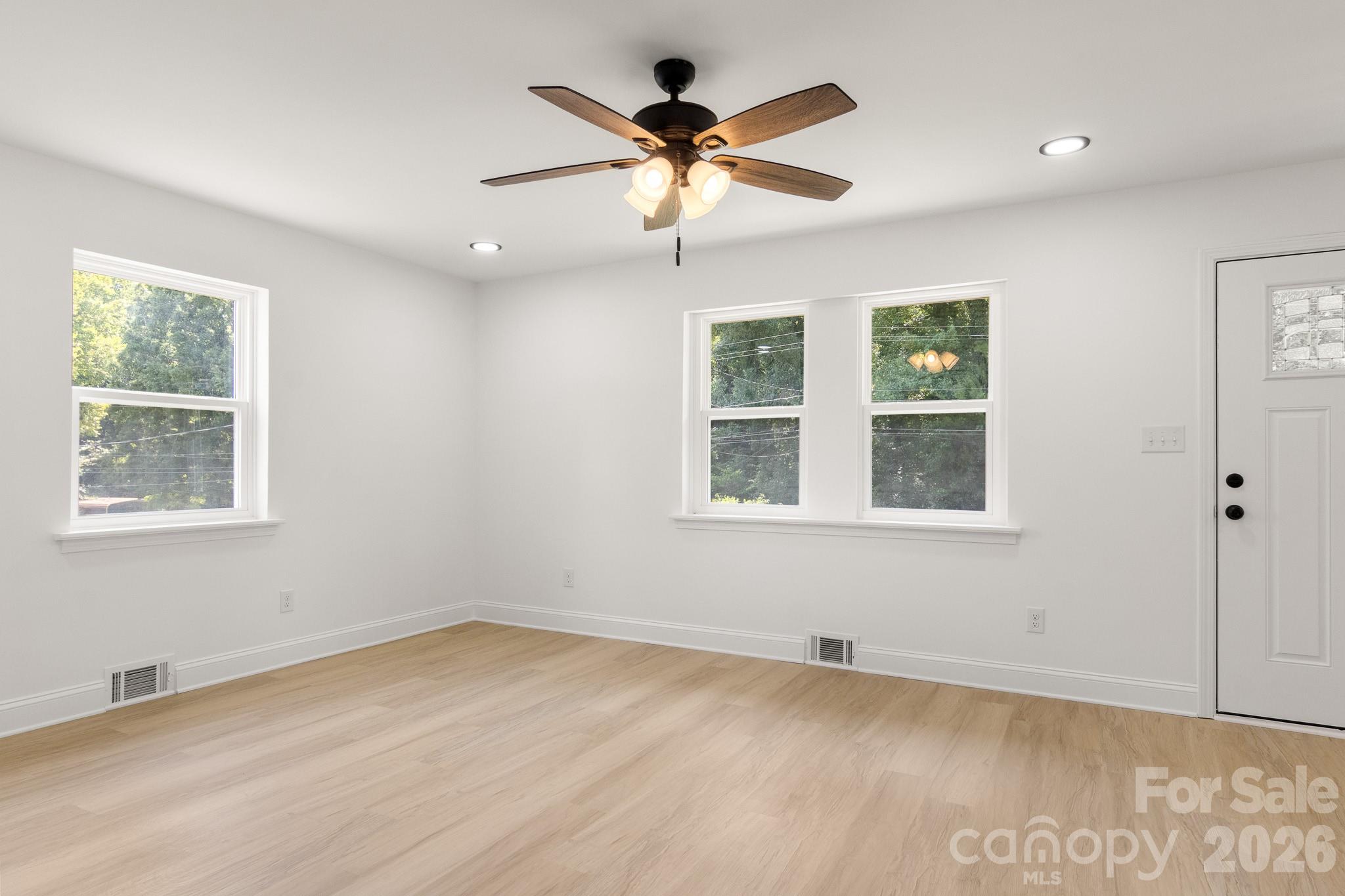 2325 Fowler Street 141 Property Photo 12