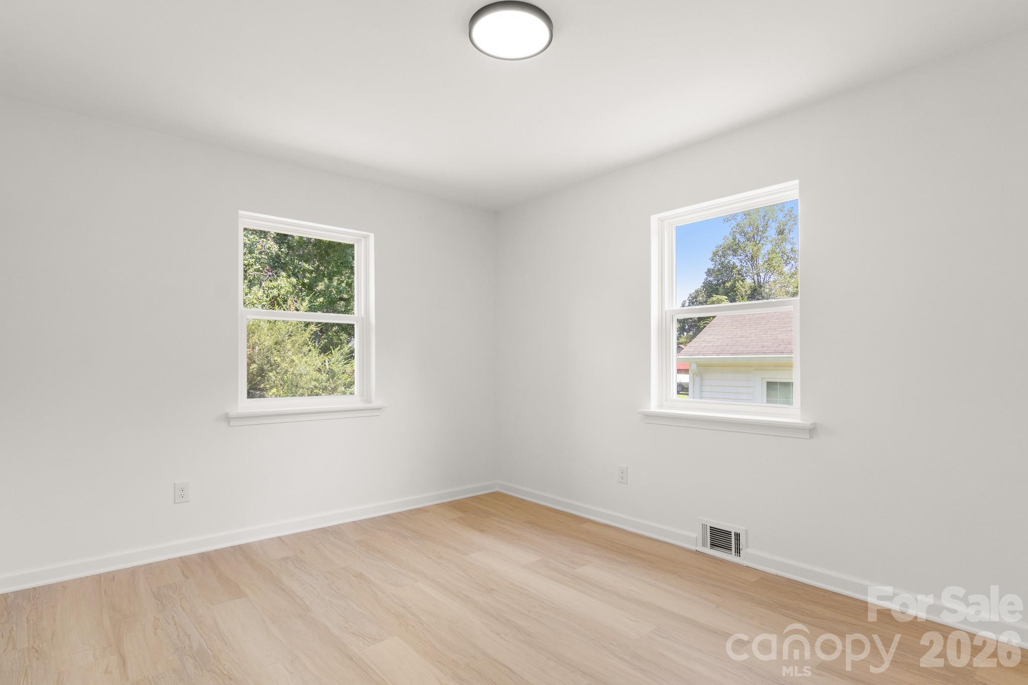 2325 Fowler Street 141 Property Photo 23