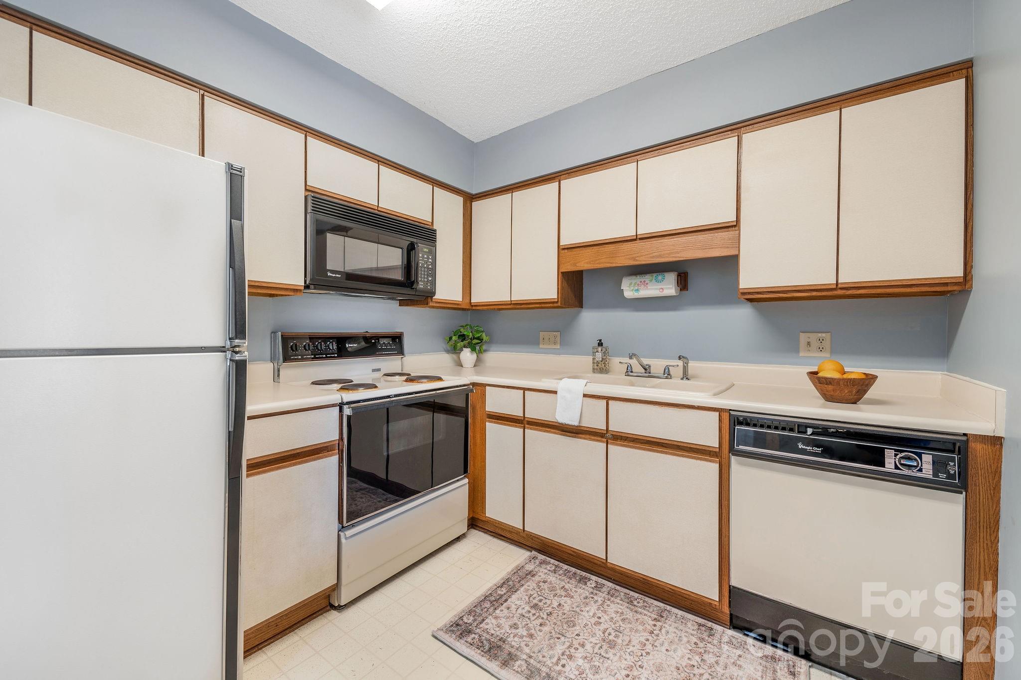 2604 Vineyard Boulevard Property Photo 8