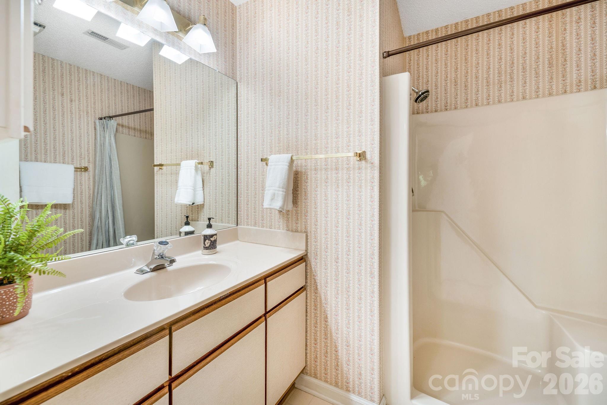 2604 Vineyard Boulevard Property Photo 28