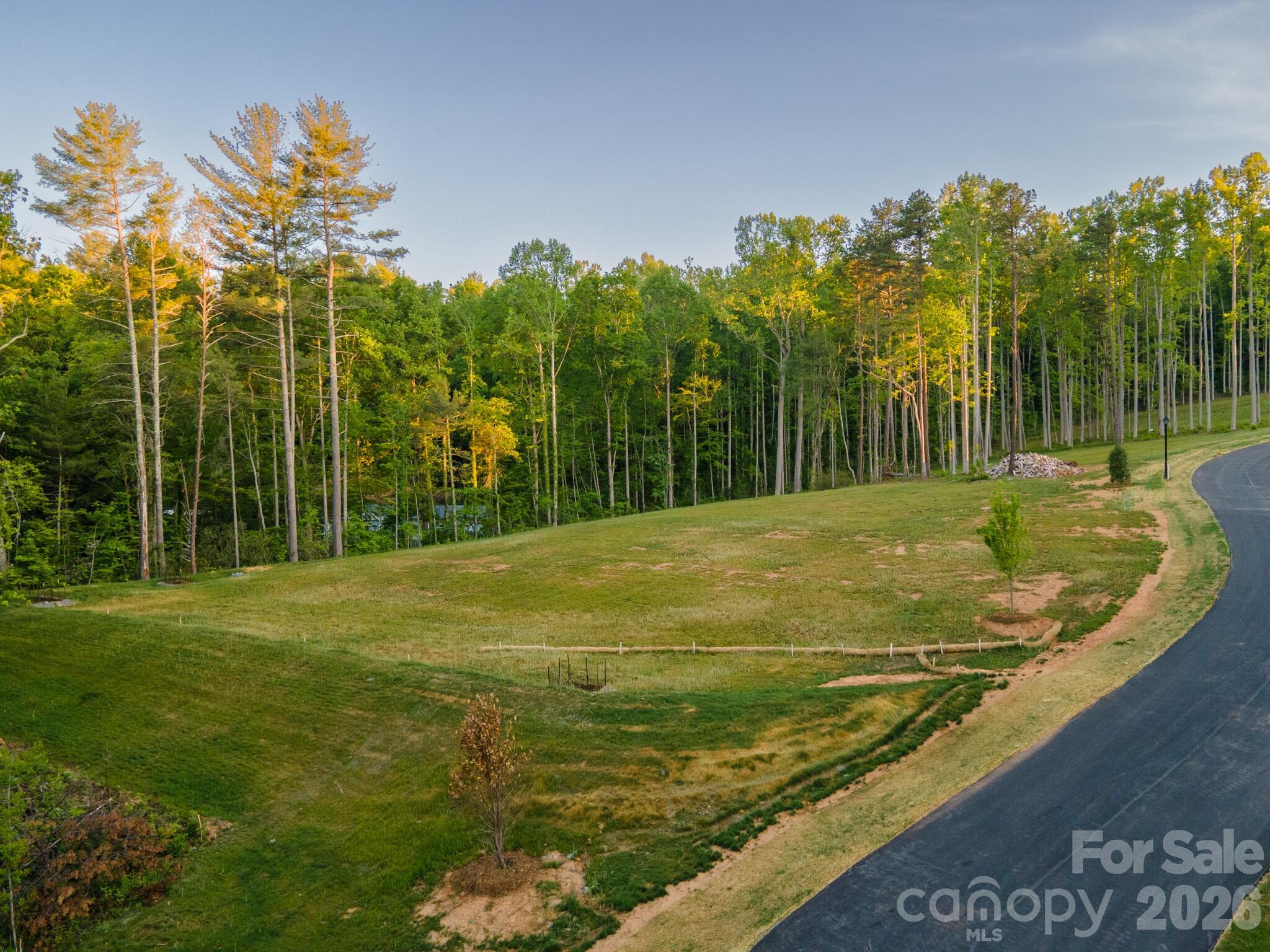 416 Irvine Drive Property Photo 1