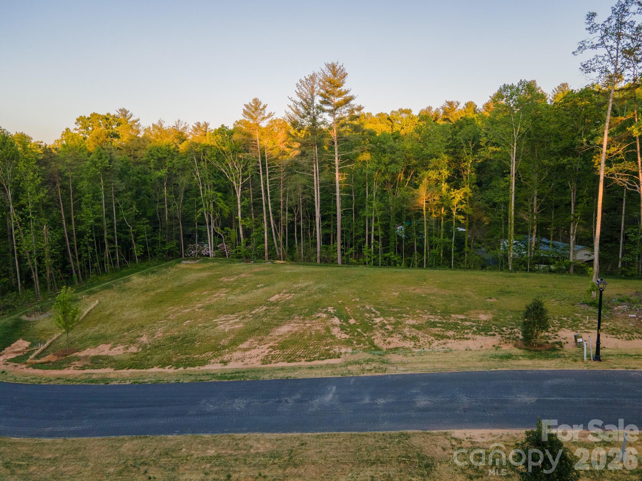 416 Irvine Drive Property Photo 2