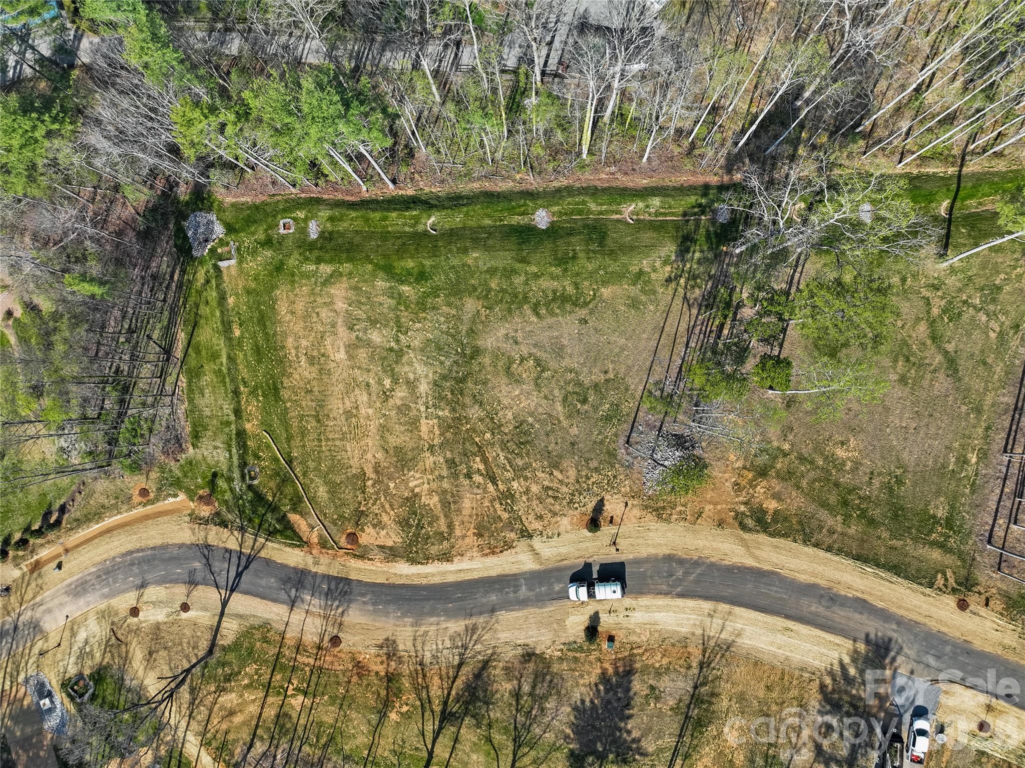 416 Irvine Drive Property Photo 7