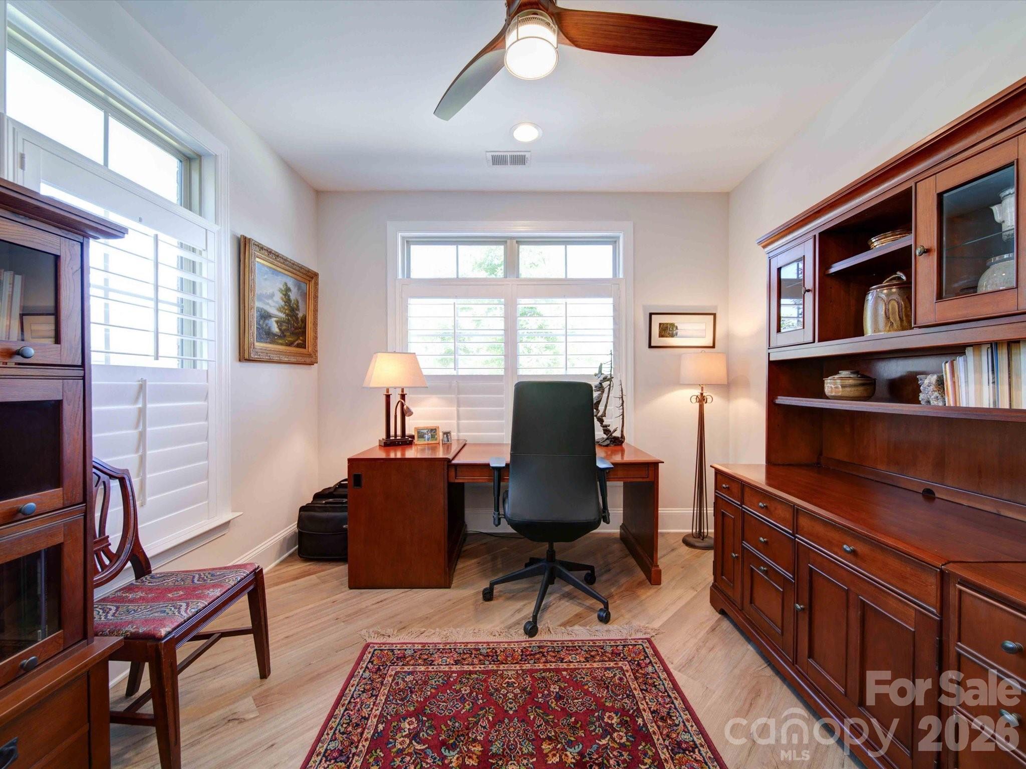 5218 Courtyard Lane Property Photo 5