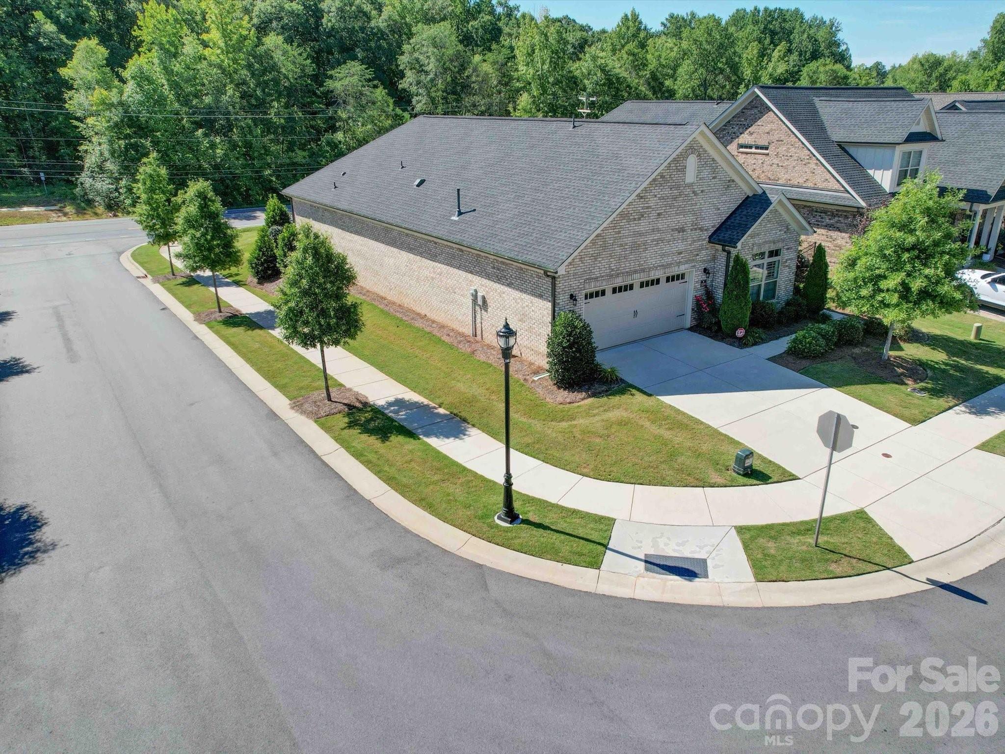 5218 Courtyard Lane Property Photo 43
