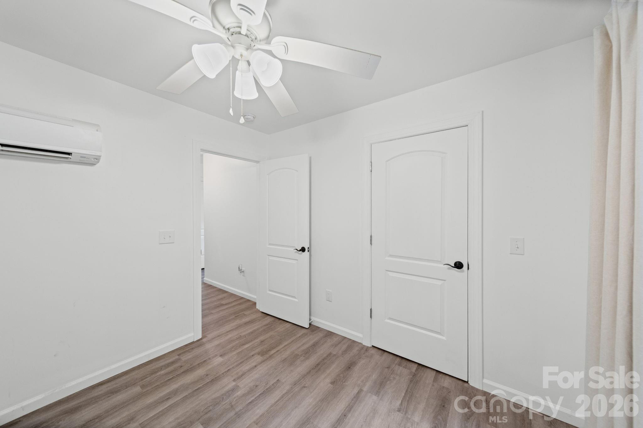 308 E 10th Street Property Photo 27