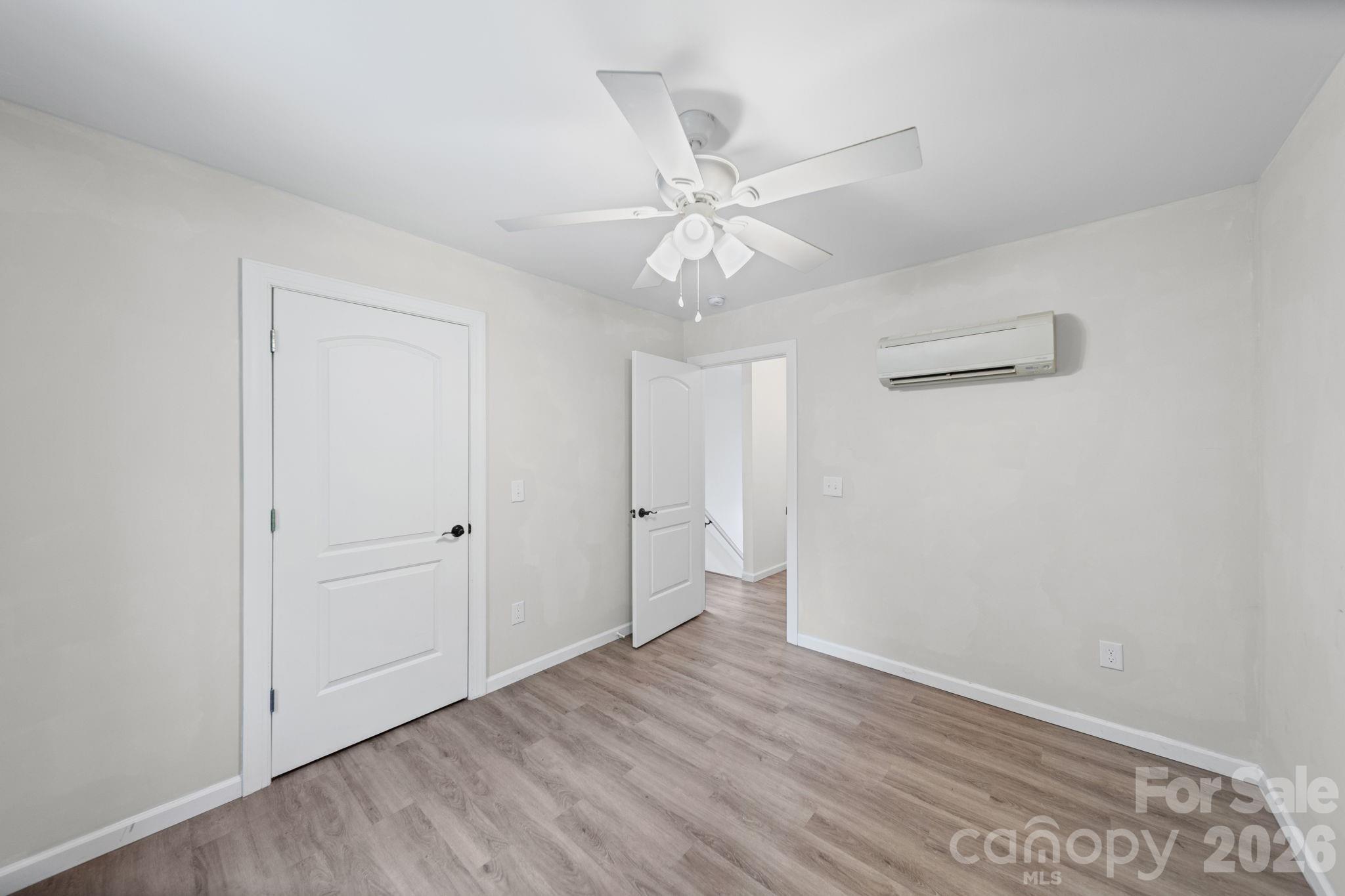 308 E 10th Street Property Photo 29