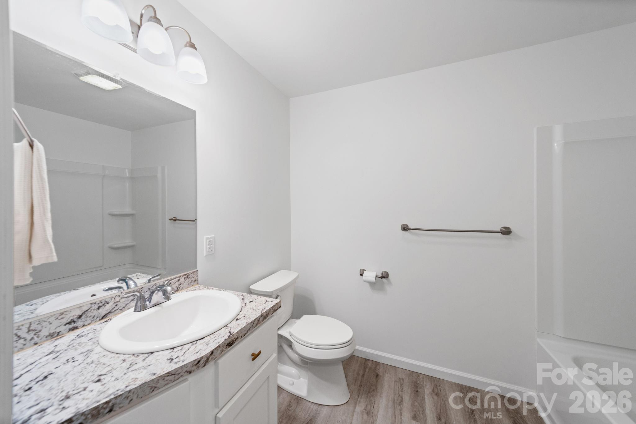 308 E 10th Street Property Photo 31