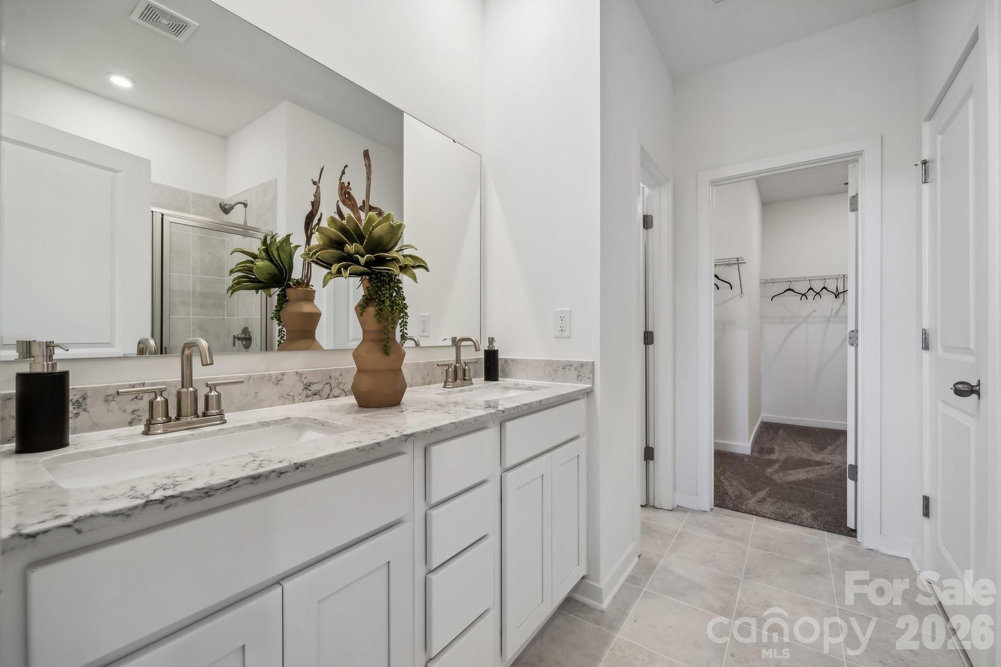2709 Blue Sky Meadows Drive Property Photo 18