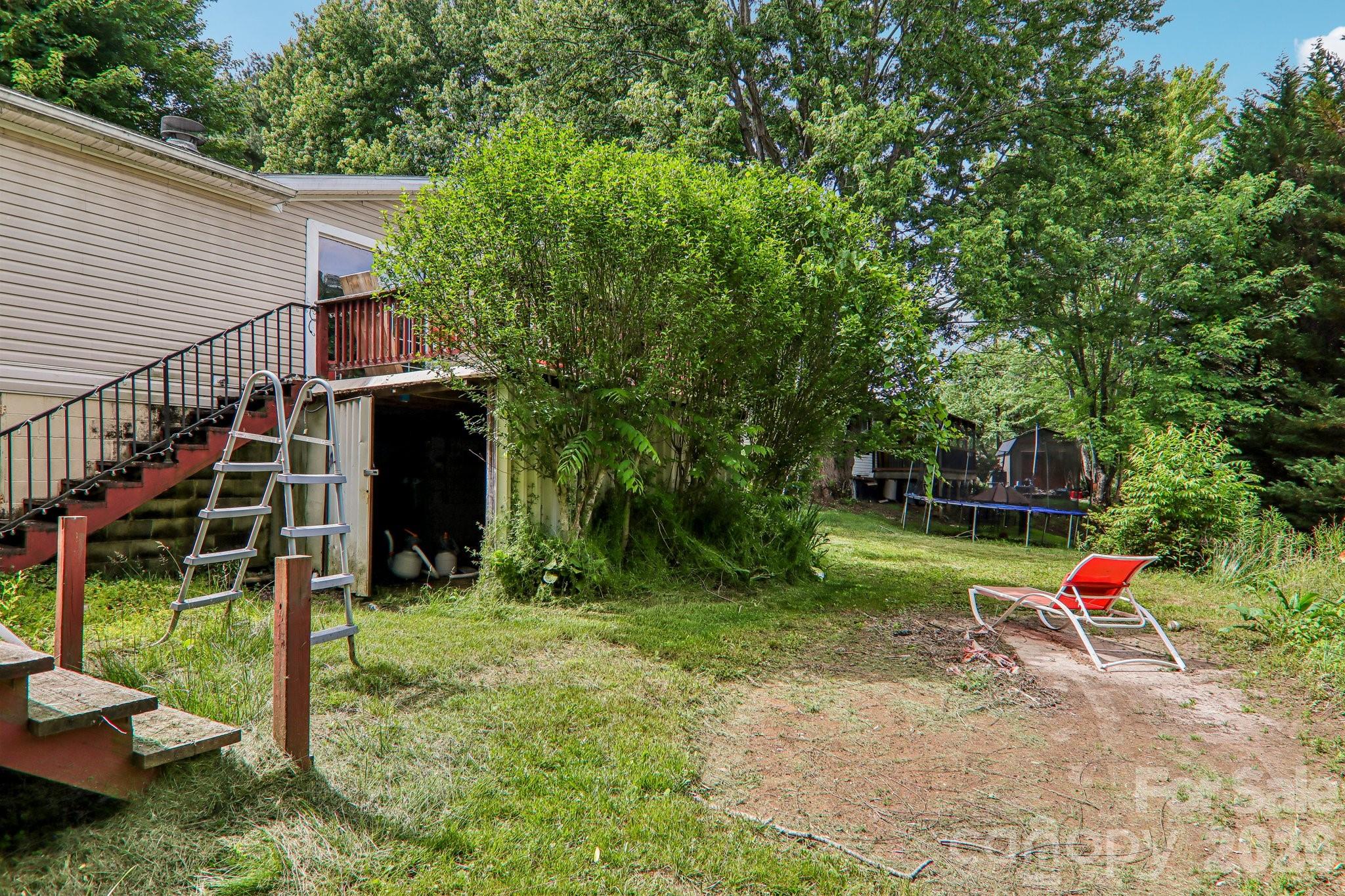 19 Dot Street Property Photo 23