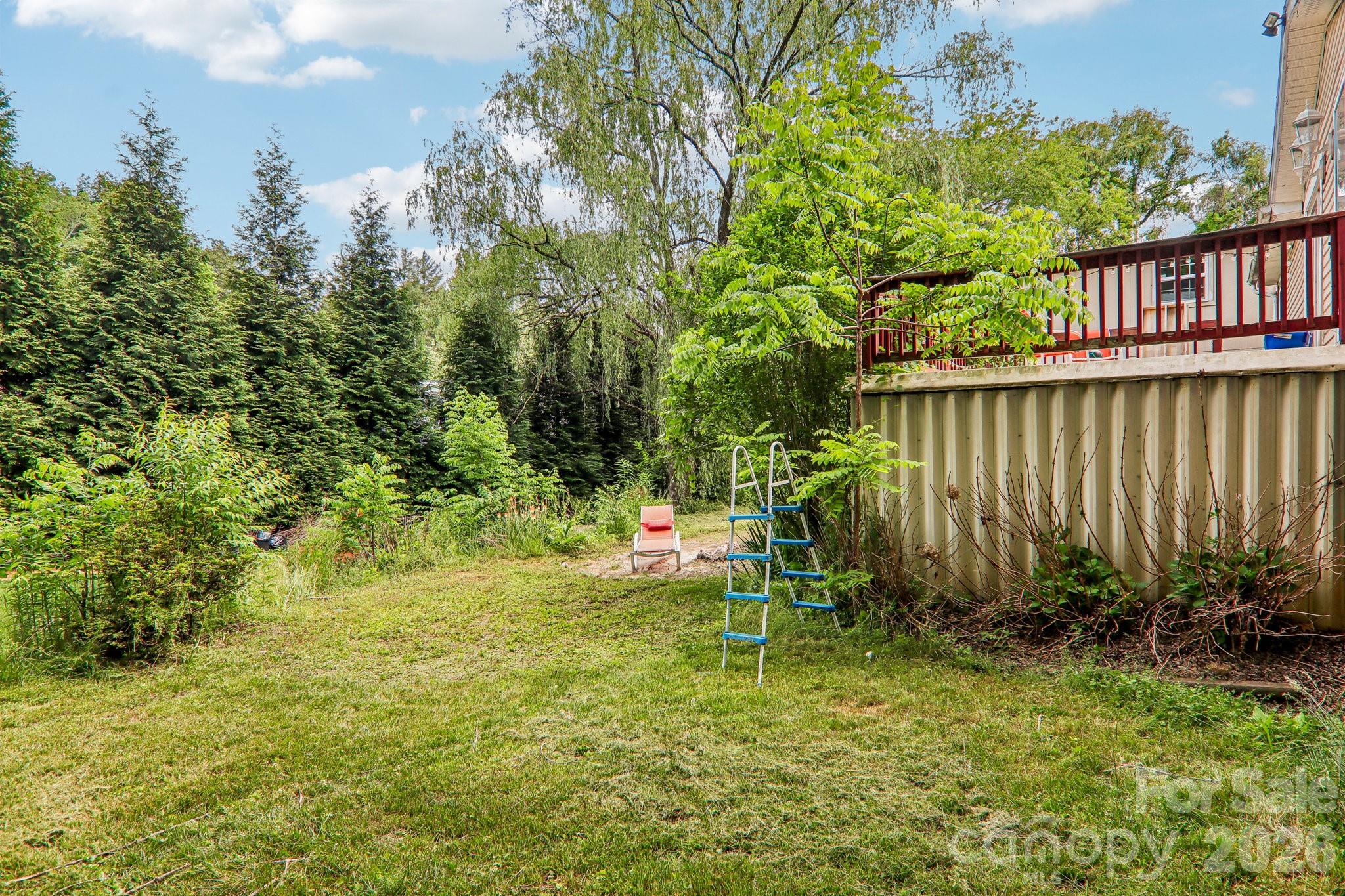 19 Dot Street Property Photo 26