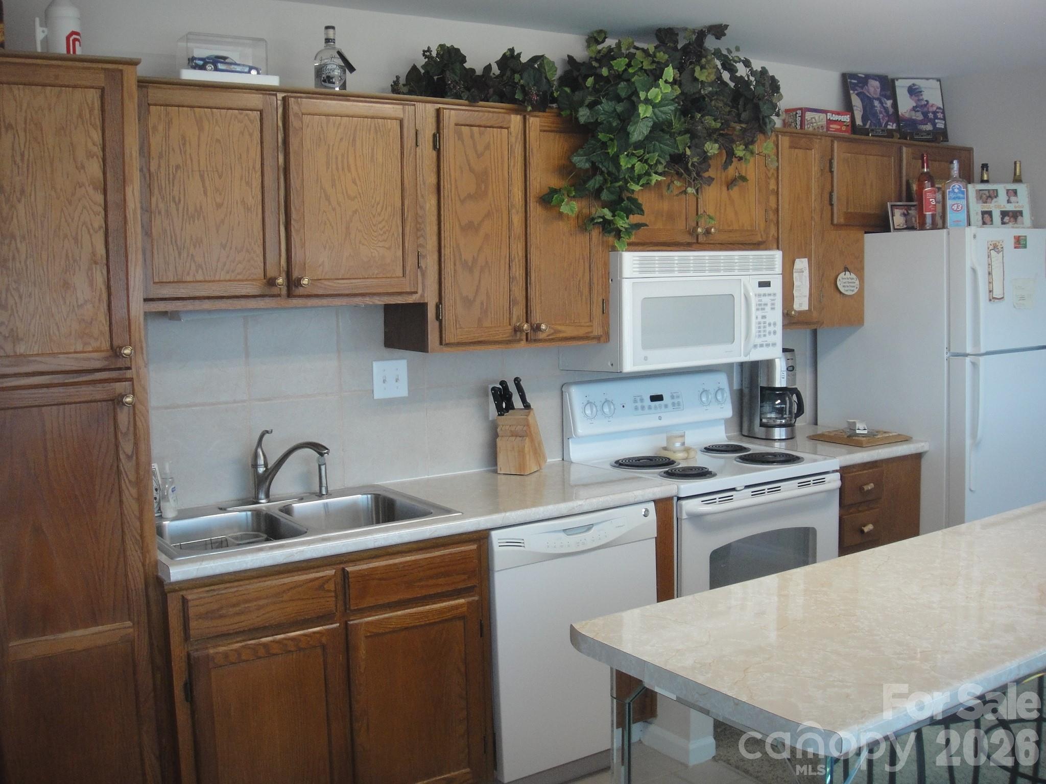 4721 Morehead Road 107 Property Photo 11