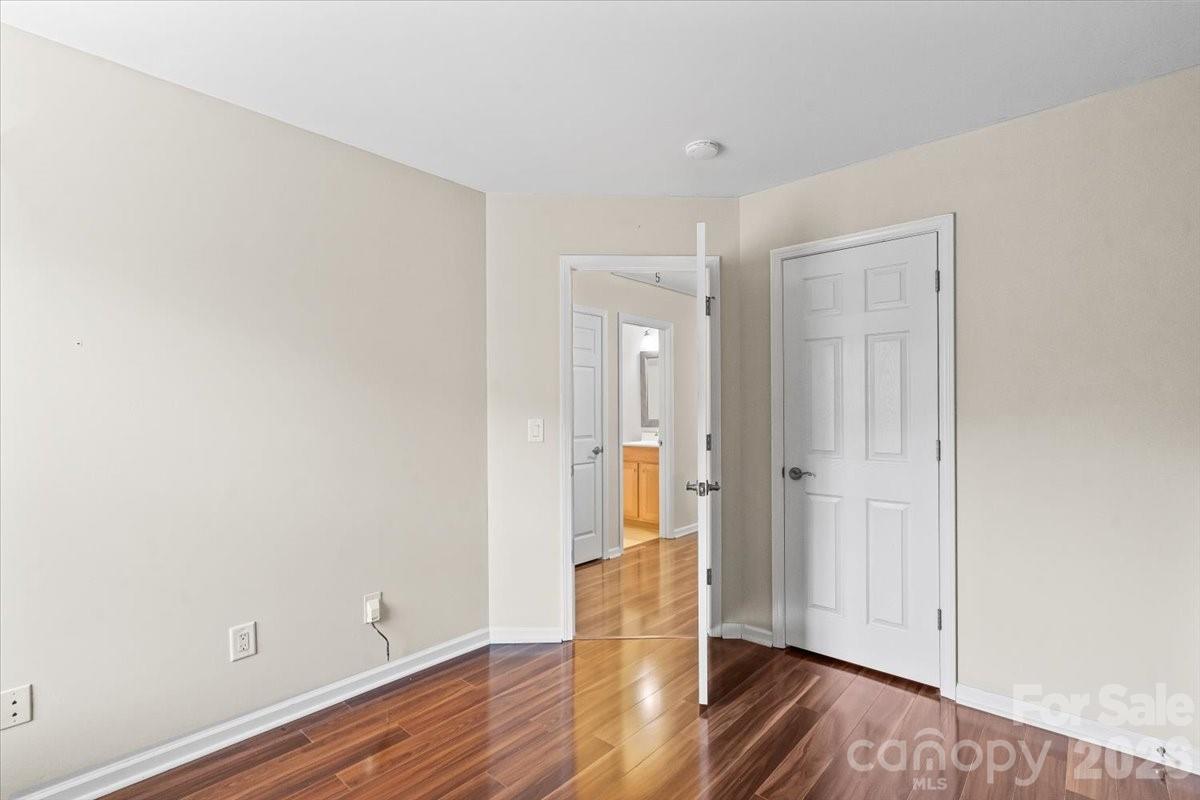 10563 Stoneacre Court Property Photo 26