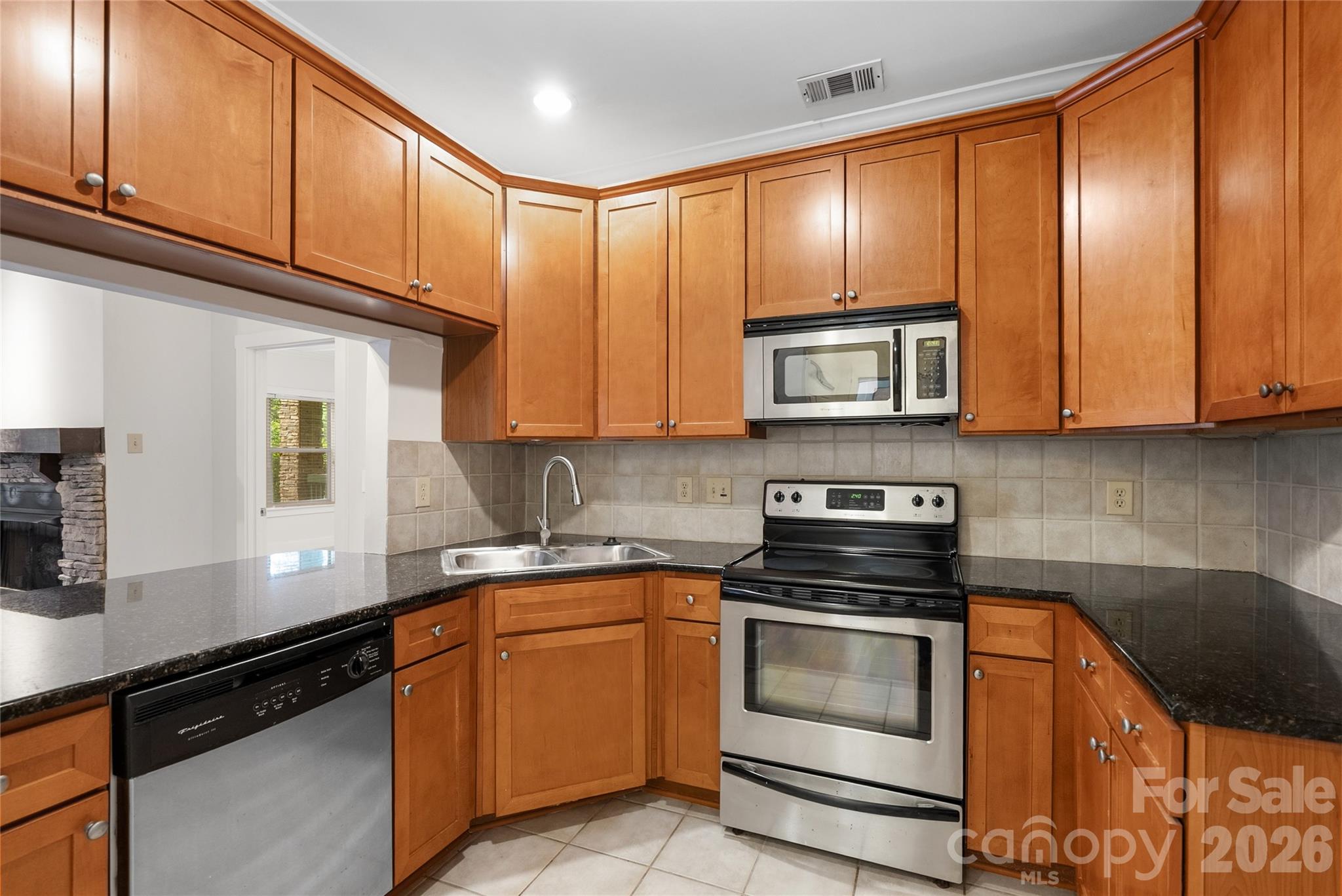 9 Kenilworth Knoll 108 Property Photo 15