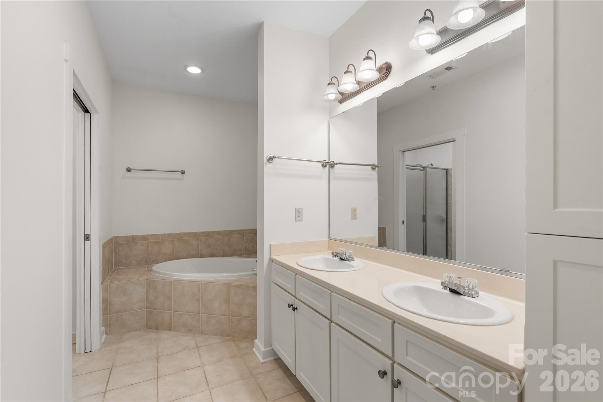 9 Kenilworth Knoll 108 Property Photo 18