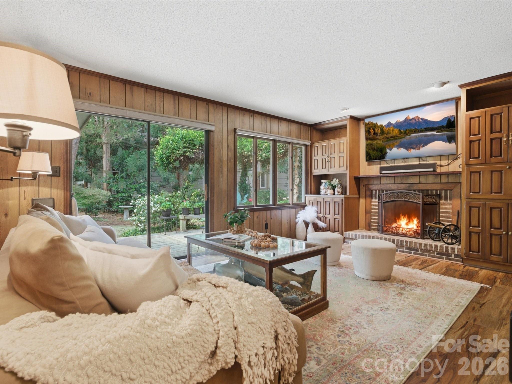 26 Honeysuckle Woods Property Photo 6