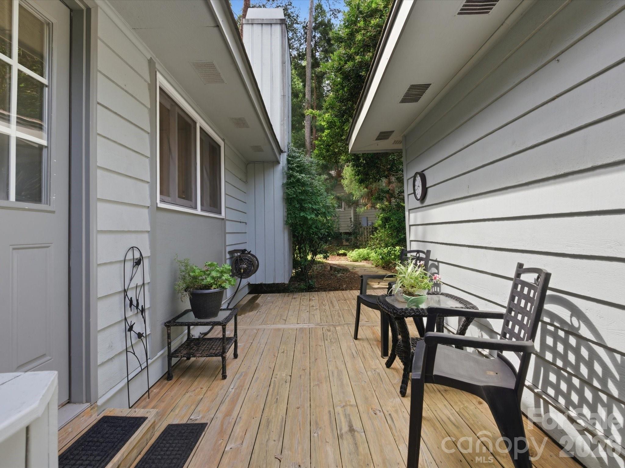26 Honeysuckle Woods Property Photo 25