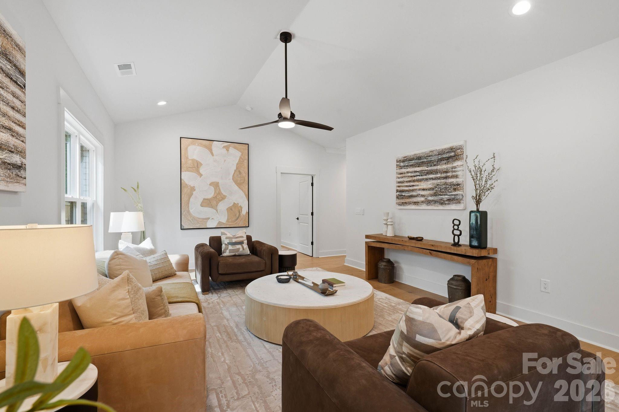 4704 Murrayhill Road Property Photo 11