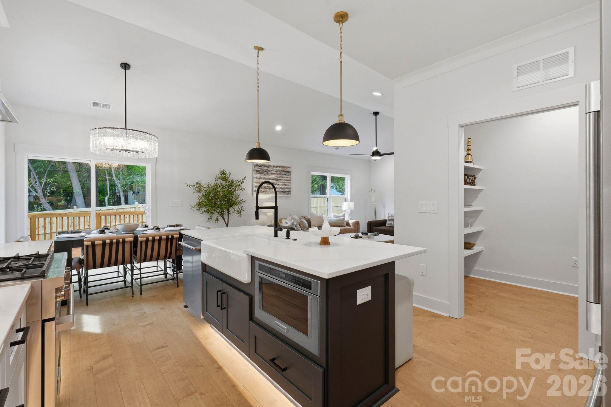 4704 Murrayhill Road Property Photo 15