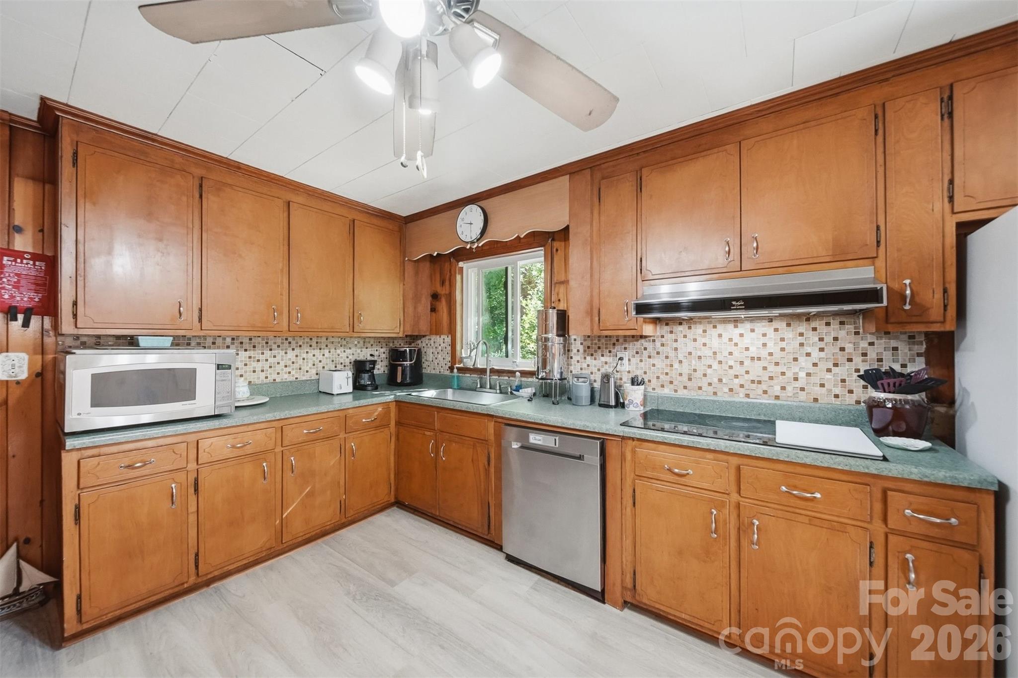 2089 Connelly Springs Road Property Photo 13