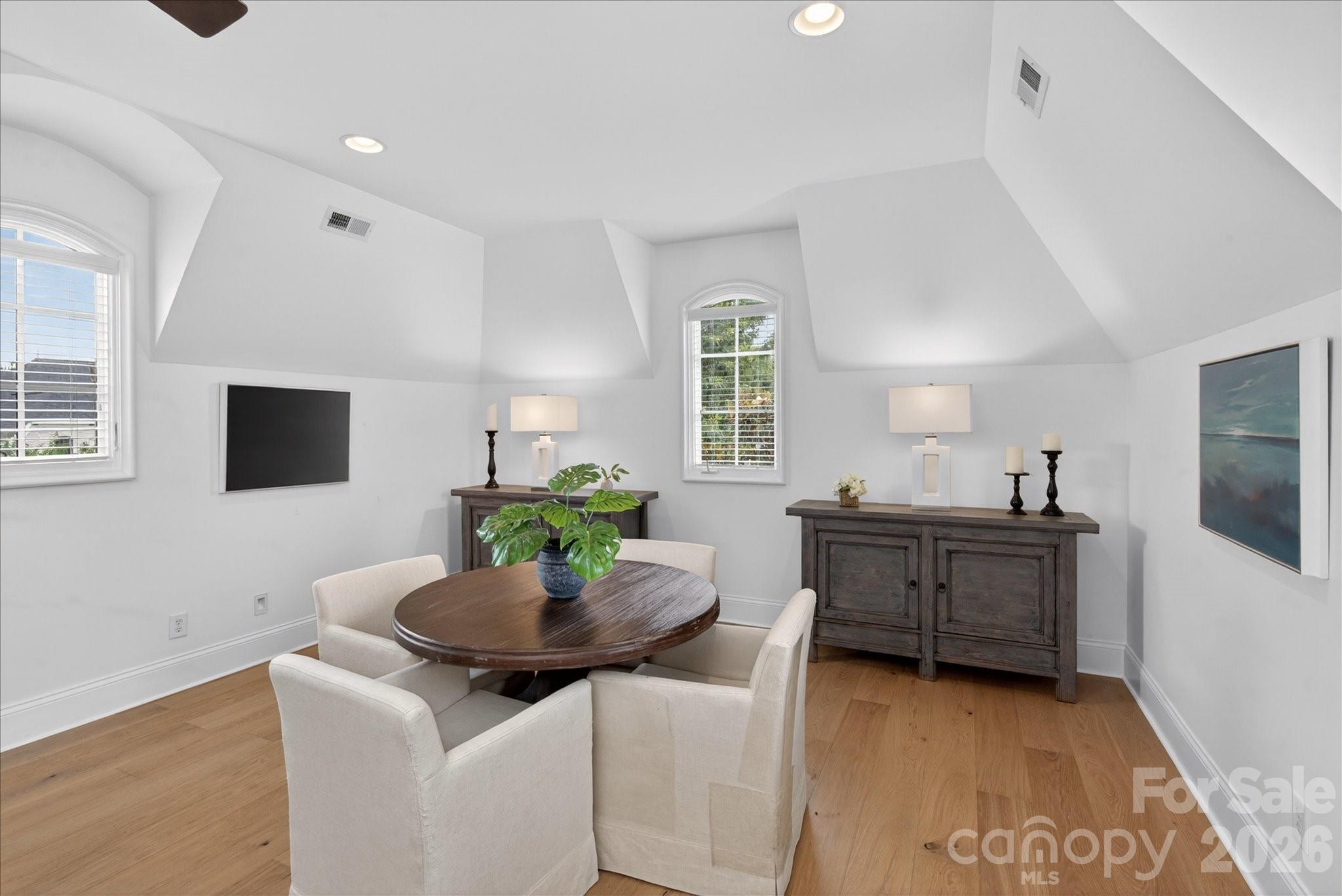6088 Kimbrell Heights Drive Property Photo 32