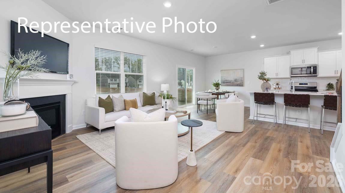 544 Blackpool Court Property Photo 15