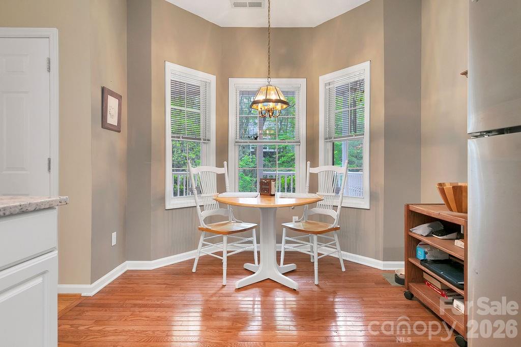 61 Autumn Glen Court Property Photo 9